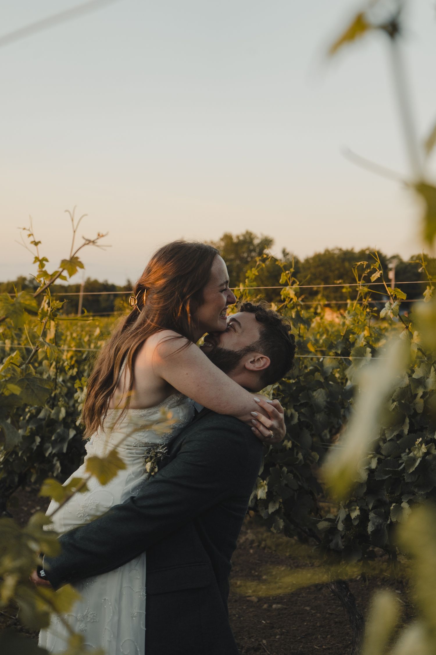 Cat and Seb, Niagara on the lake Ontario - Wedding photography by James Glac