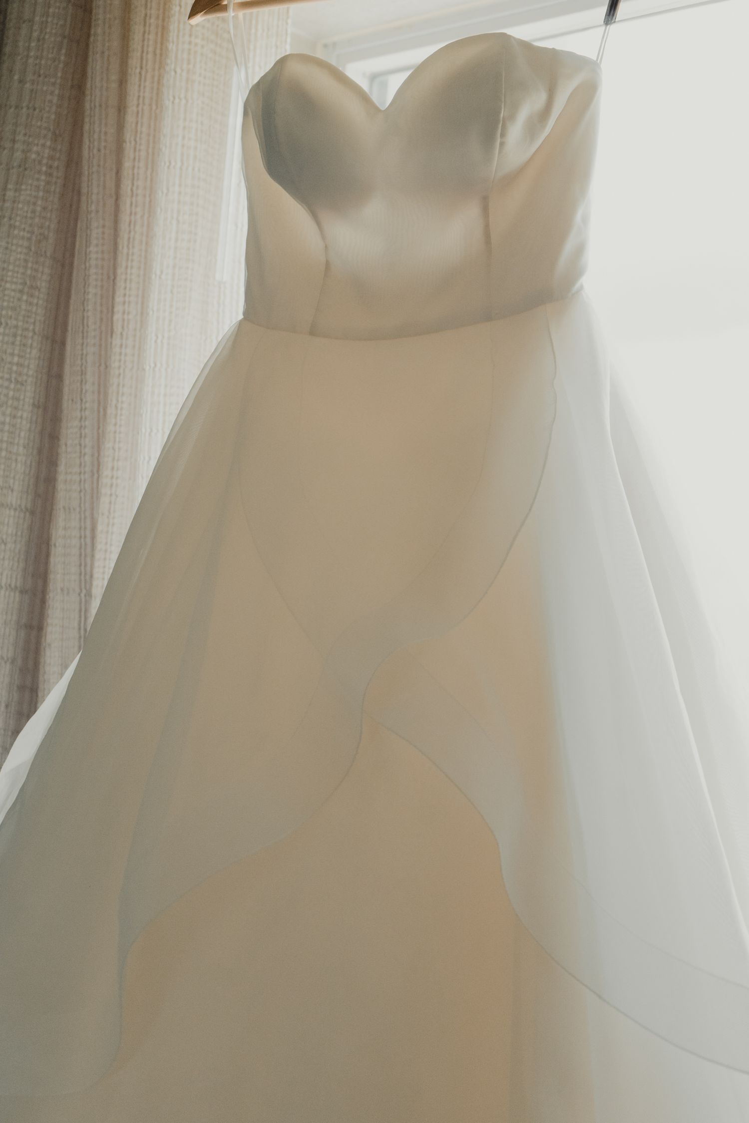 Cat and Seb, Niagara on the lake Ontario - Wedding photography by James Glac