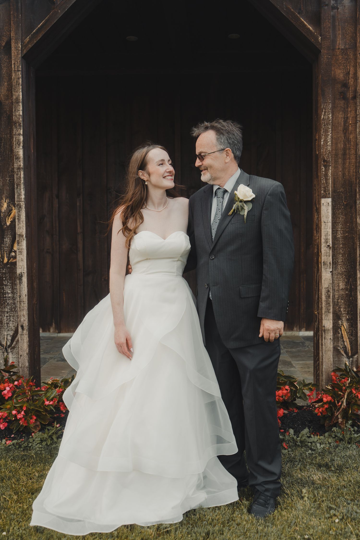 Cat and Seb, Niagara on the lake Ontario - Wedding photography by James Glac
