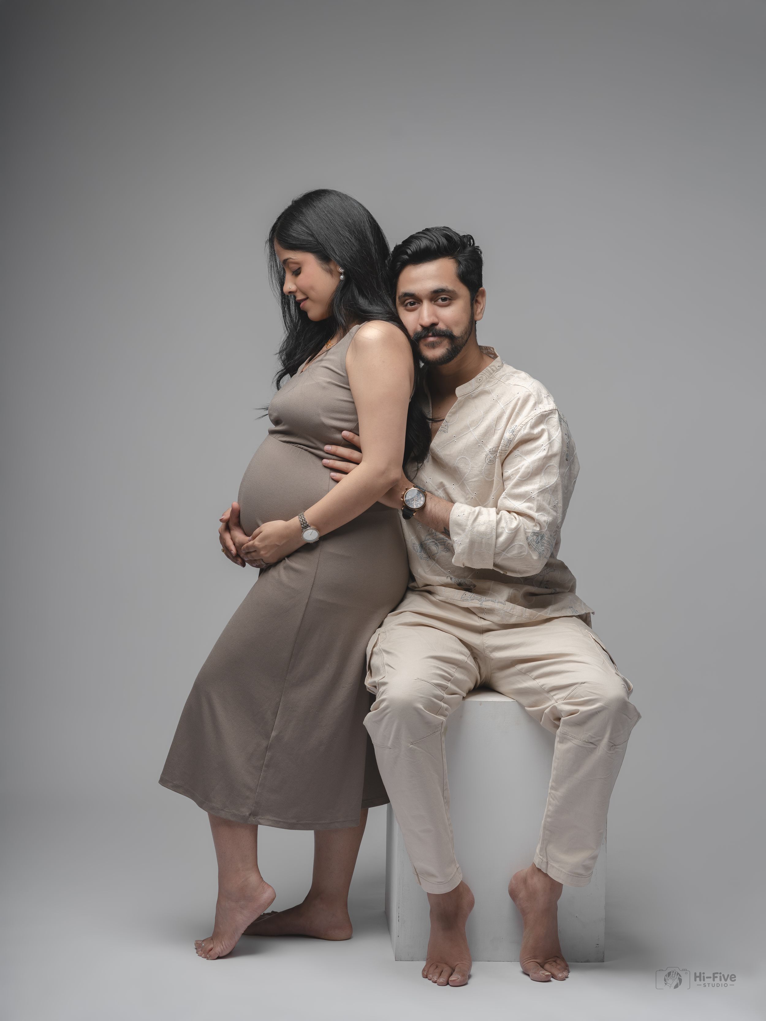 Maternity Photoshoot — Hi-Five Studio, Jaipur