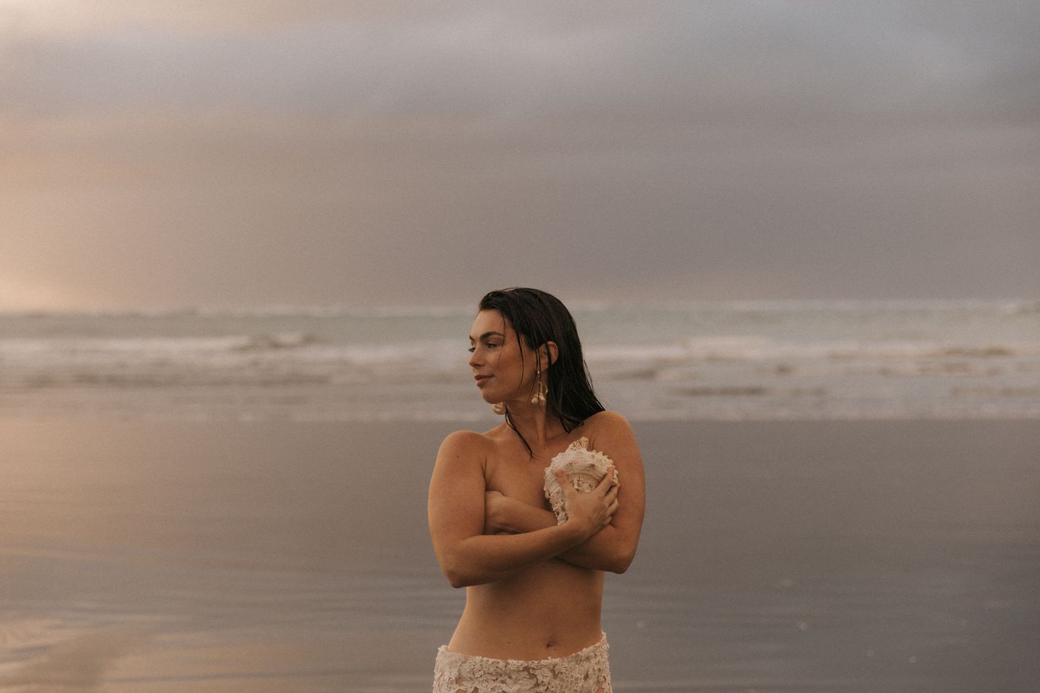 A beachside portrait session with natural light and coastal atmosphere.