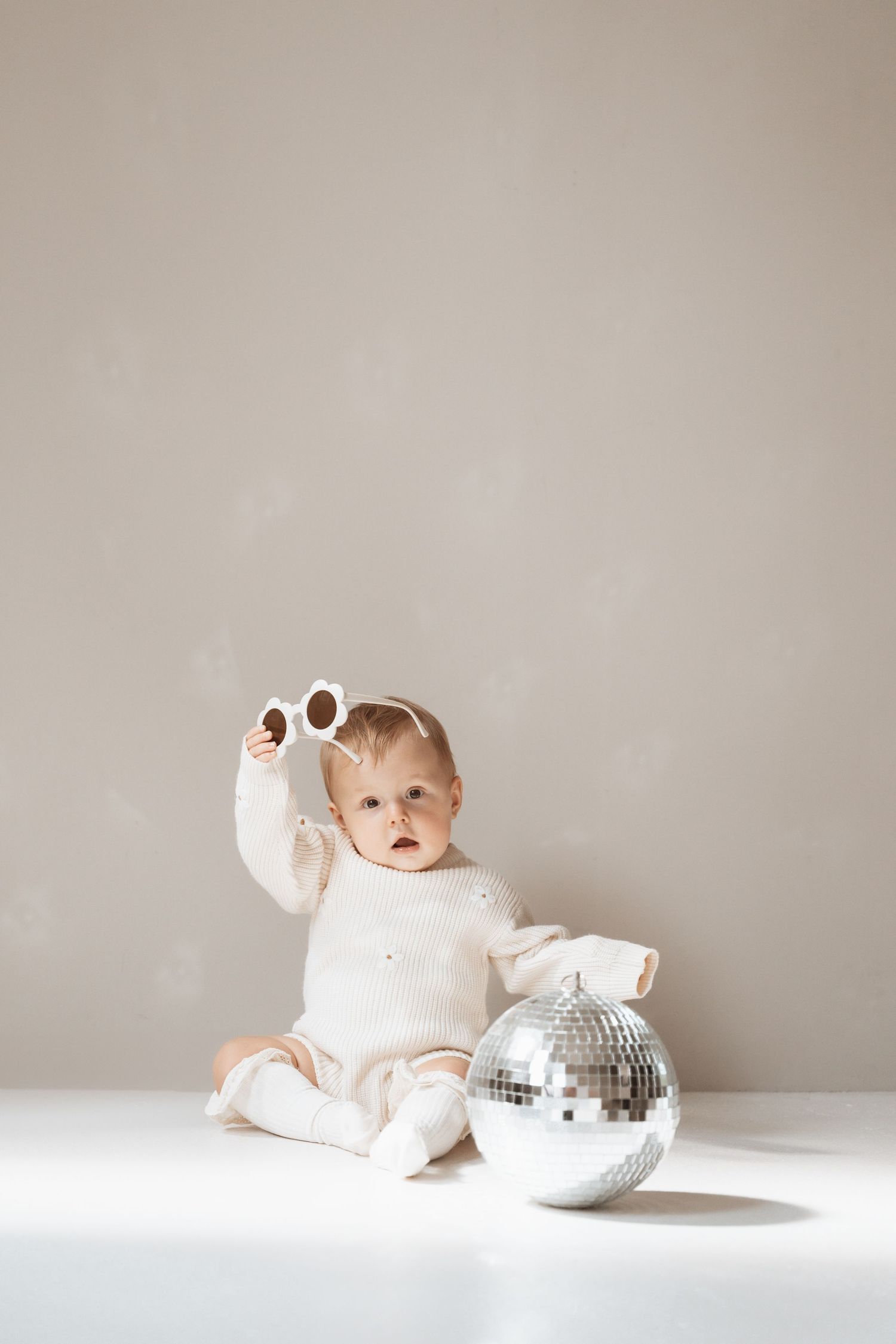cake smash. fotoshoot heerlen Limburg fotograaf fotostudio. Vita Creative studio daglichtstudio