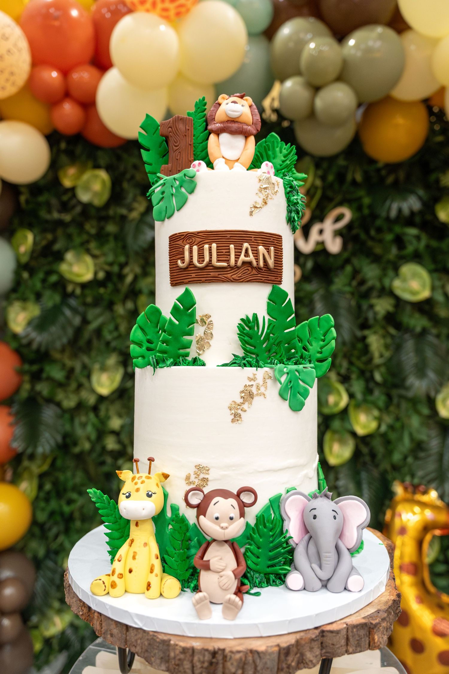 jungle themed birthday cake
