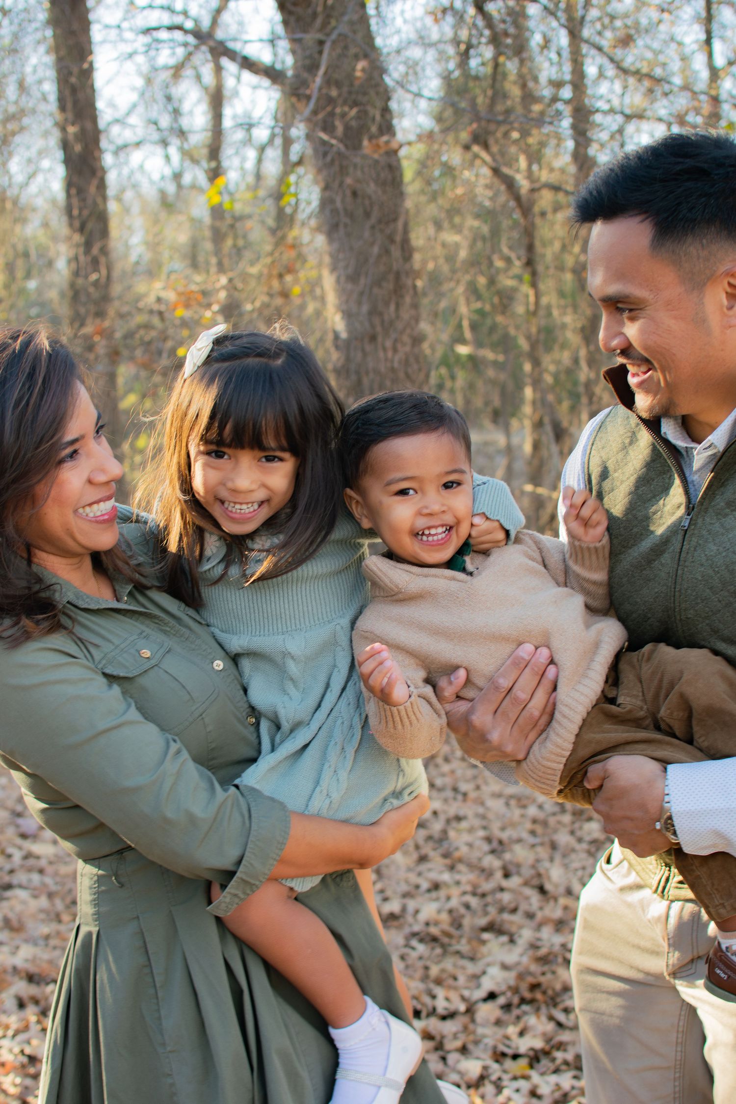 Burleson Photographer, Family Portraits, Lifestyle photography, Fort Worth Photography, Family photographer, candid, authentic, timeless