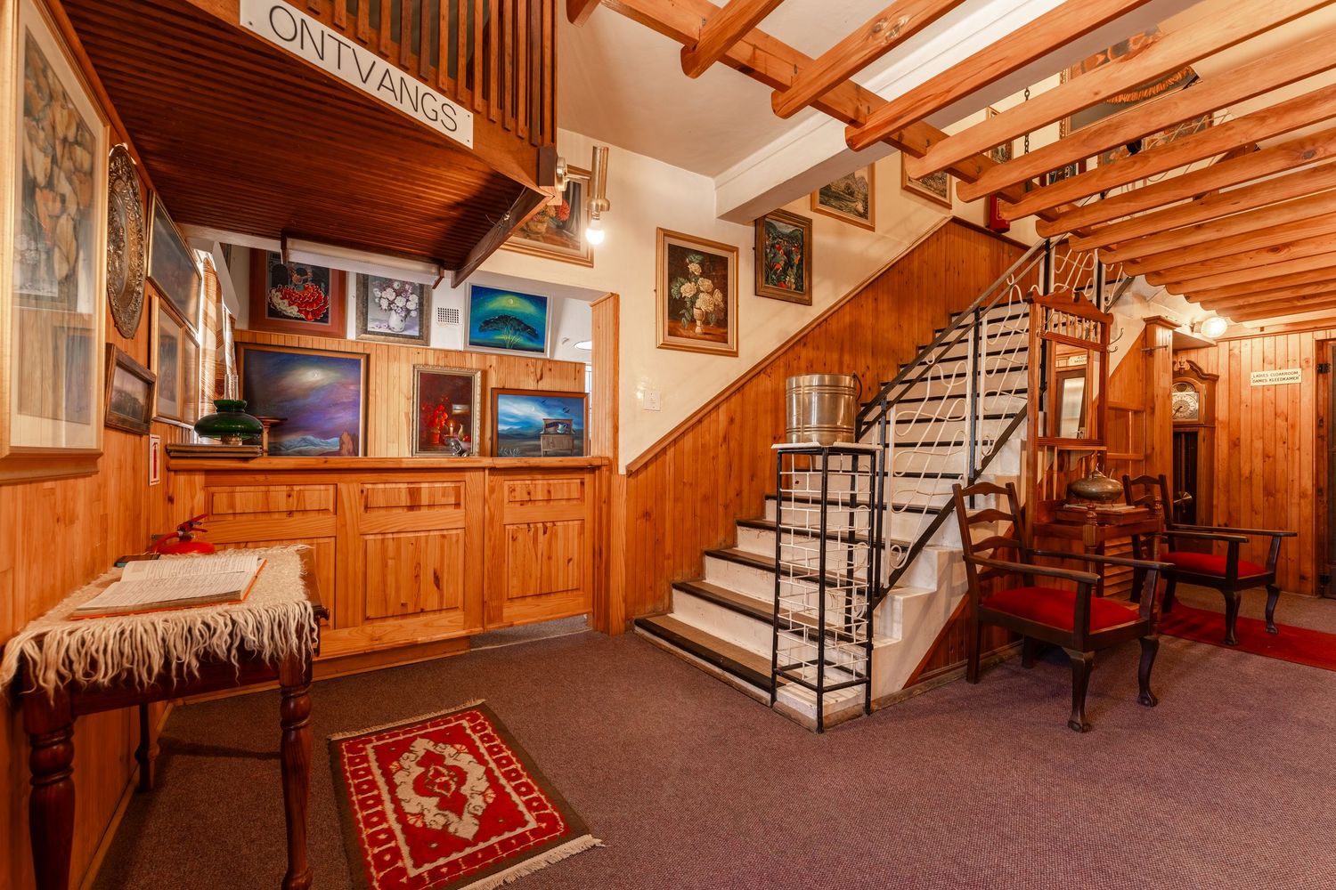 Reception of De Rust Hotel