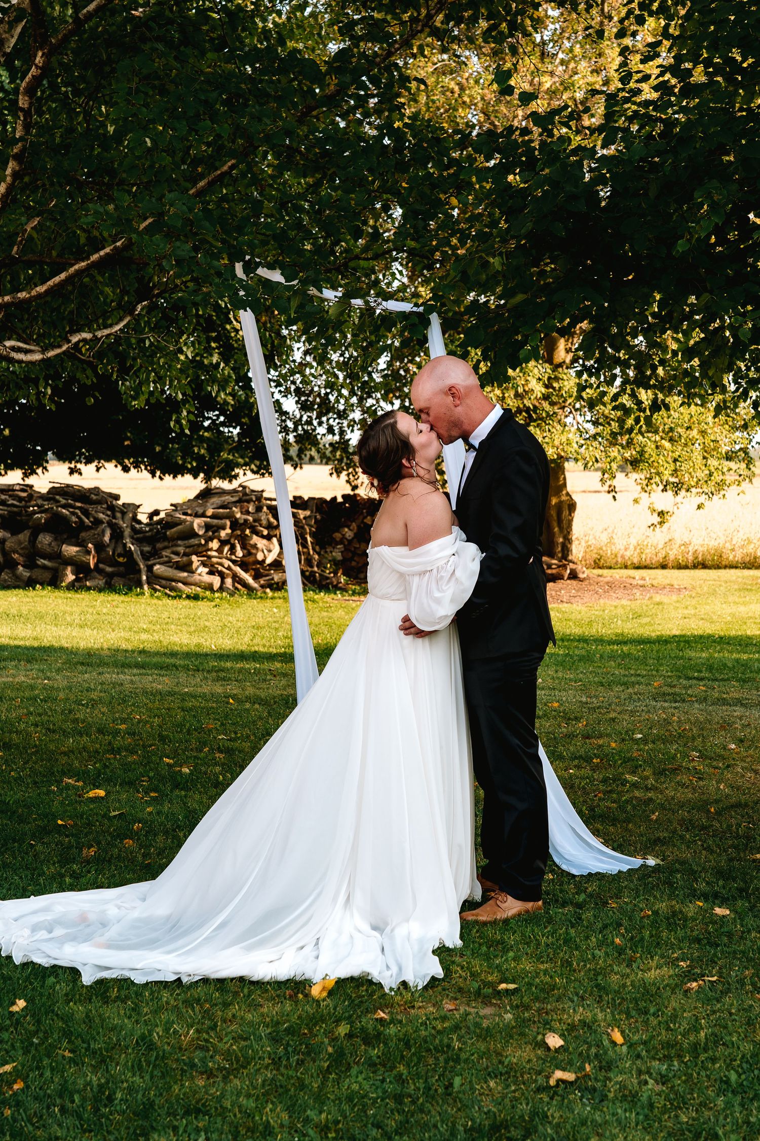 WEDDING PHOTOGRAPHER, HUNTSVILLE, ONTARIO