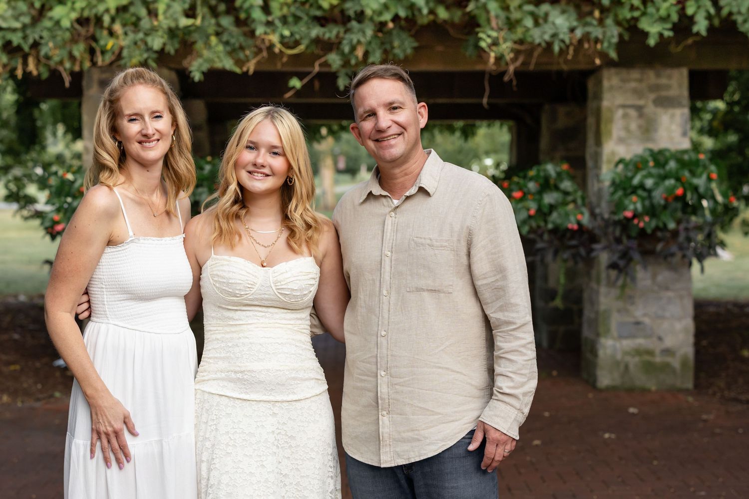 Senior photo session in Hershey, PA | Luxury senior experiences by Megan Mariah Photography