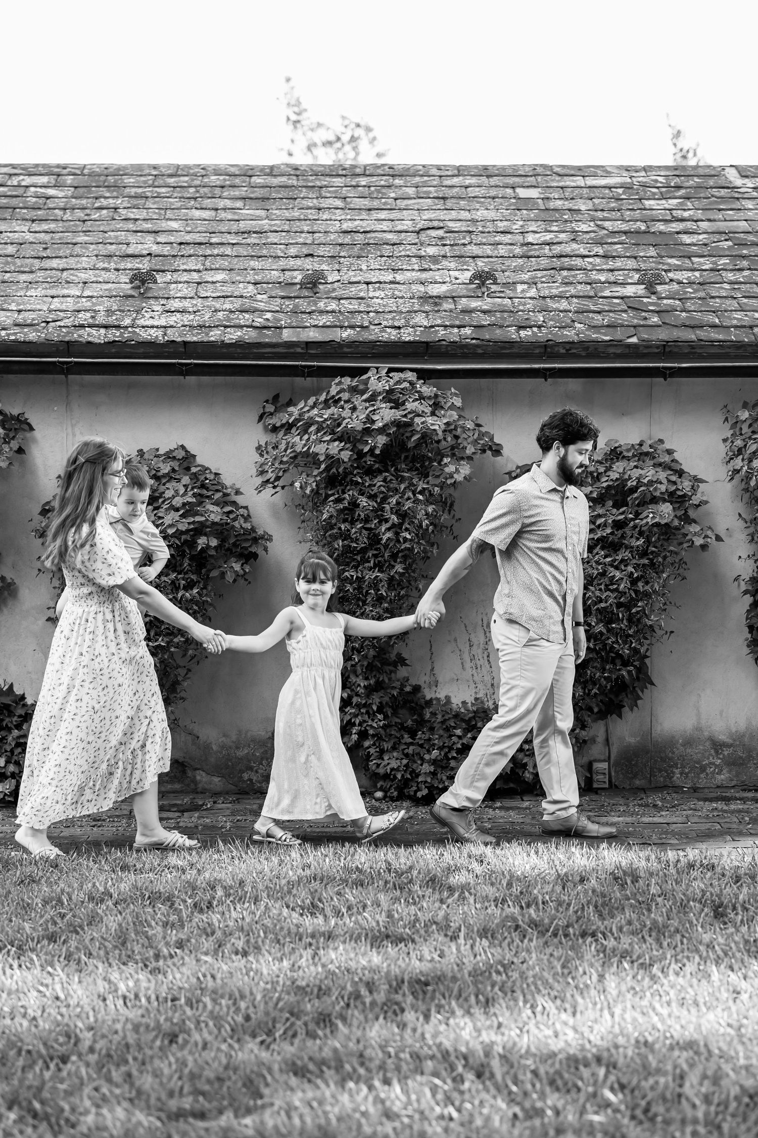 Luxury portrait experience for a family of four at Conestoga House in Lancaster PA.