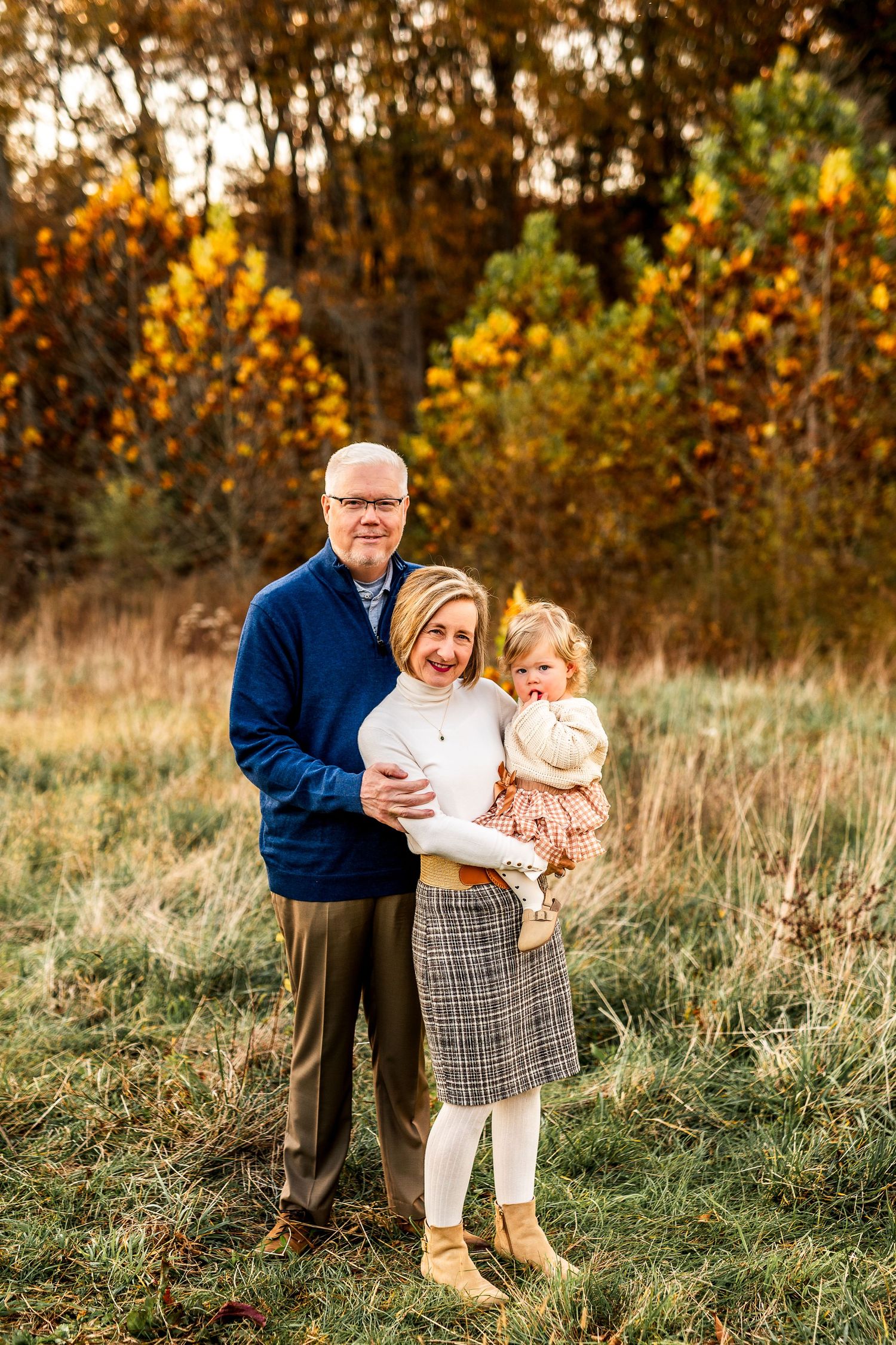 Fall mini photography session Clarksville Tennessee TN affordable family photographer Dover Fort Campbell Woodlawn Extended Family Session