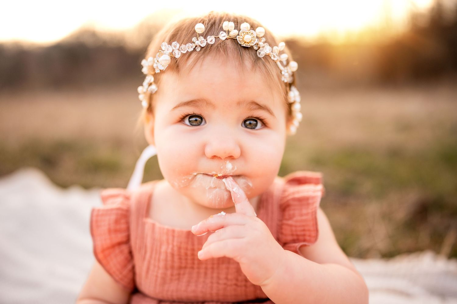 affordable family photographer Clarksville, TN, cake smash, spring minis summer minis, family photographer near me