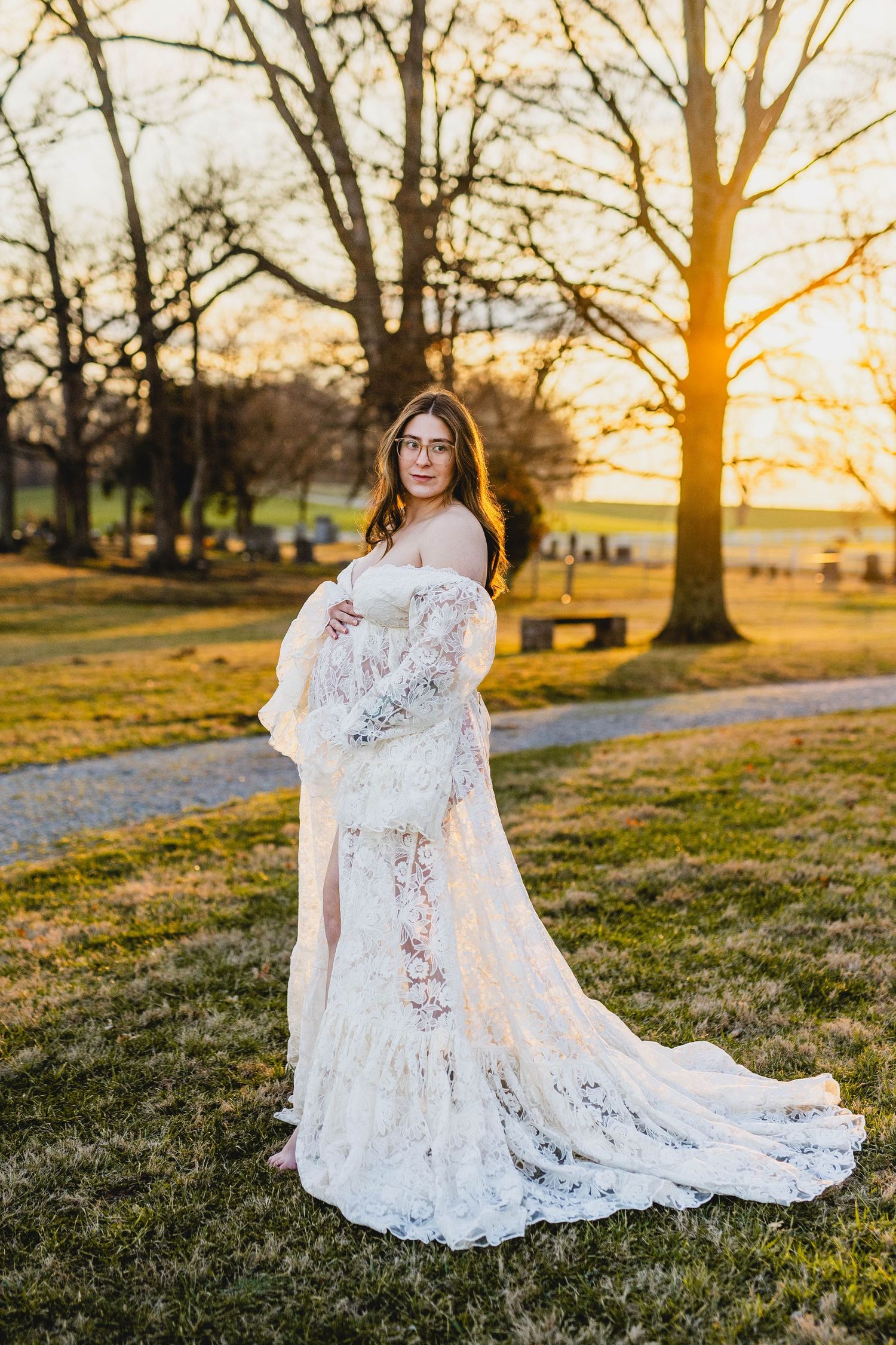 Maternity photoshoot.  Client closet.  fort Campbell, Kentucky.  Clarksville, Tennessee. Flattering maternity shoot.