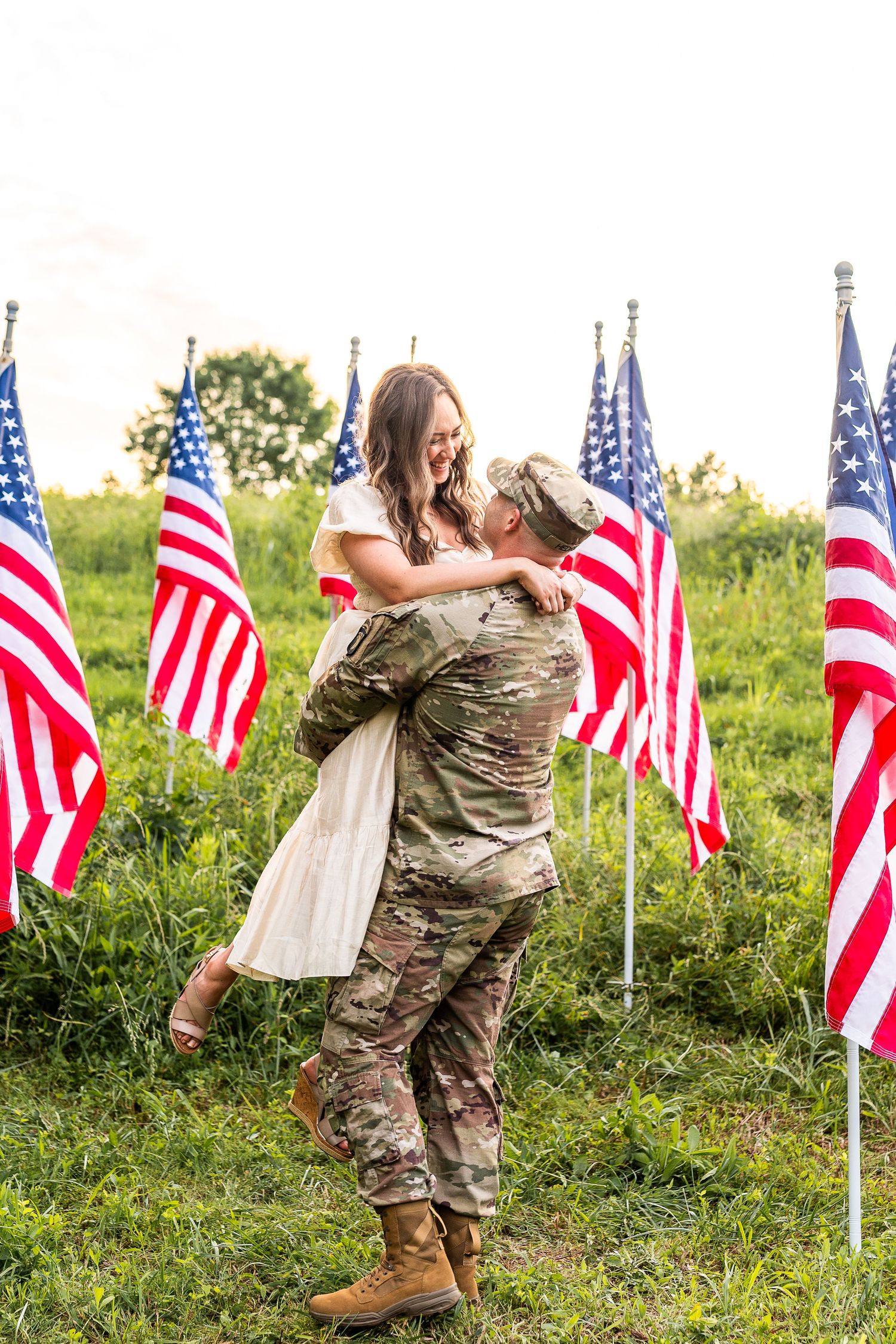 Clarksville Tennessee photography mini session flag field Fourth of July Fathers Day Patriotic Photos Affordable Fort Campbell Kentucky