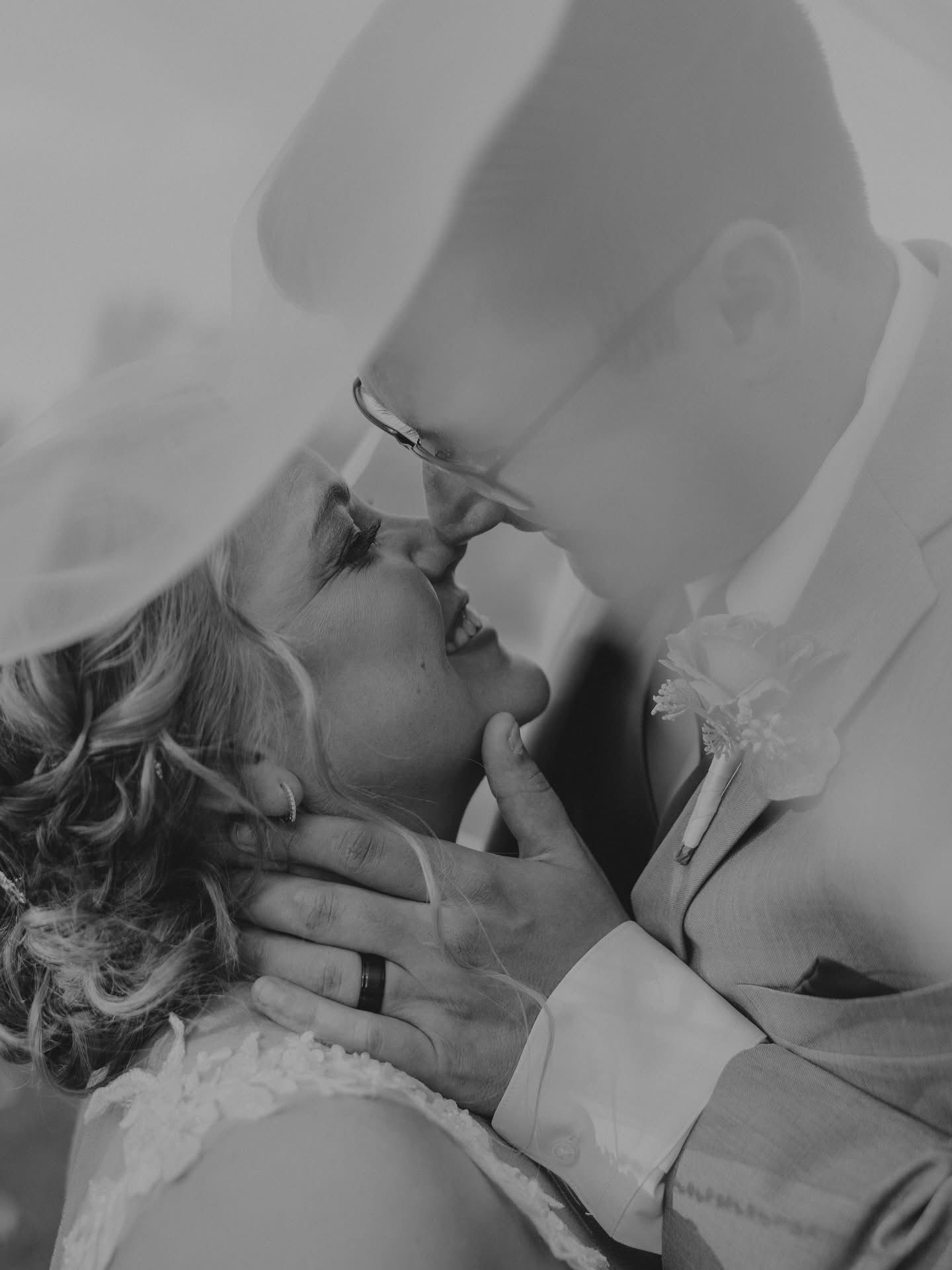 #chicagobride #chicagobrides #weddingcake #orlandobride #orlandobrides #orlandobridetobe #chicagobridetobe #chicagobridestobe #orlandobrides