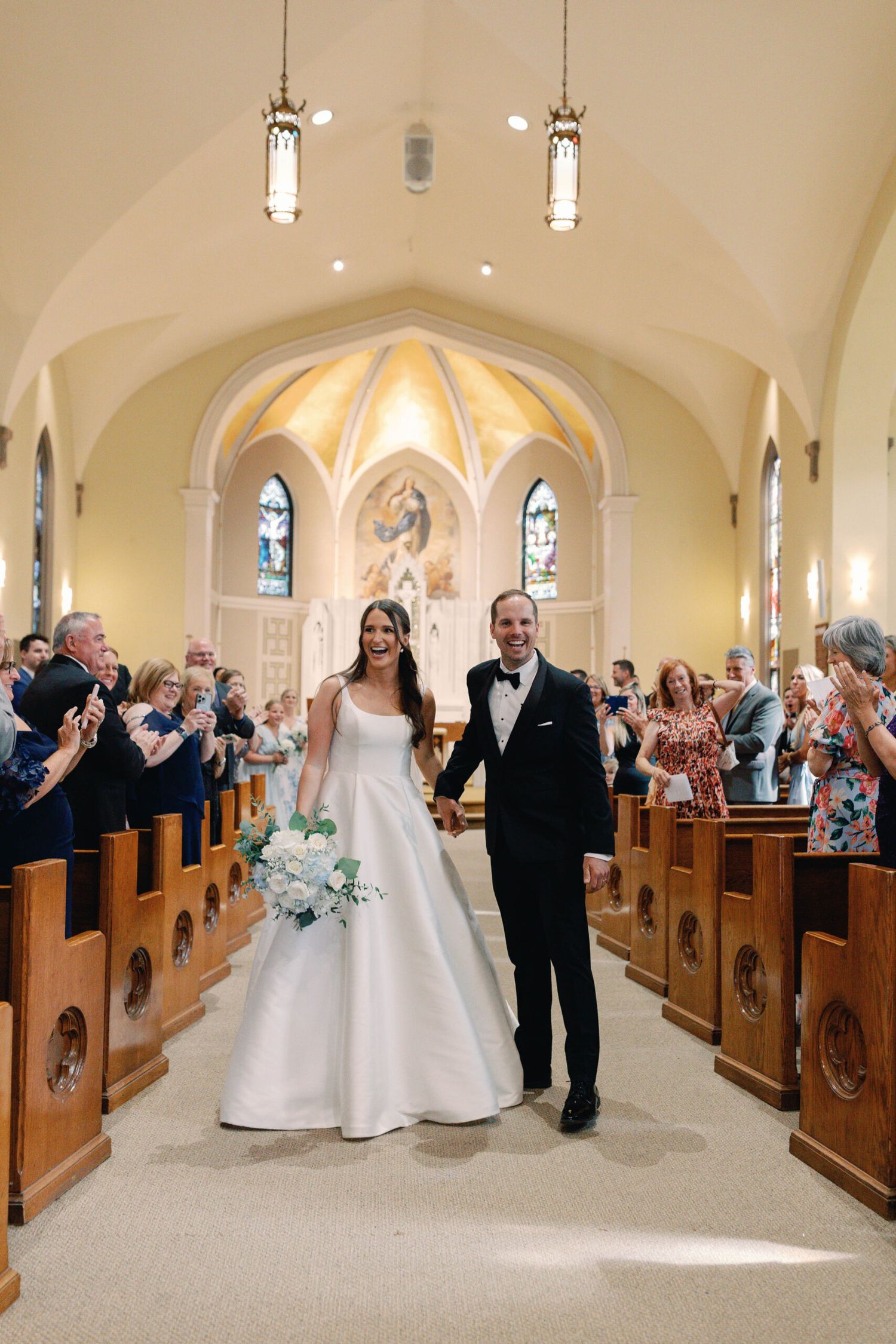 #chicagobride #chicagobrides #weddingcake #orlandobride #orlandobrides #orlandobridetobe #chicagobridetobe #chicagobridestobe #orlandobrides