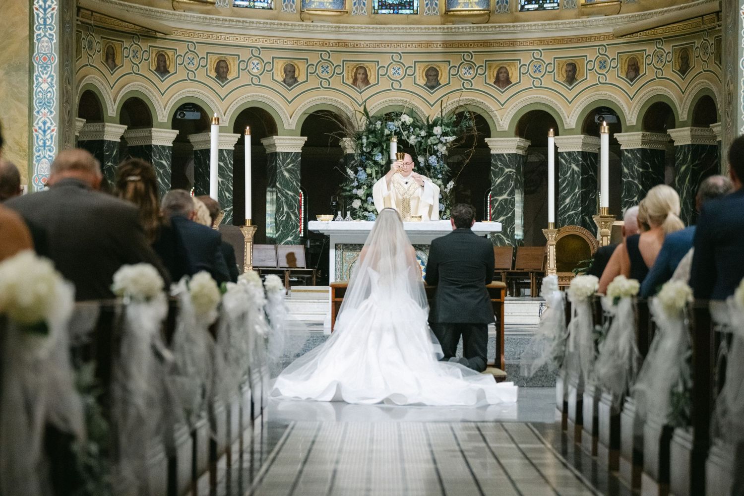 #chicagobride #chicagobrides #weddingcake #orlandobride #orlandobrides #orlandobridetobe #chicagobridetobe #chicagobridestobe #orlandobrides