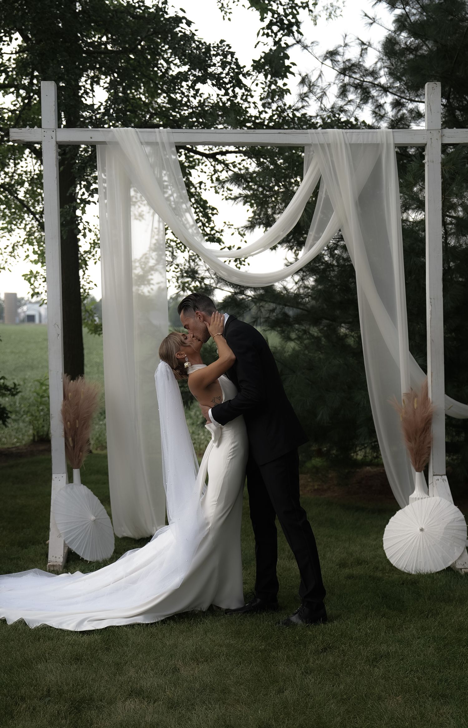 #chicagobride #chicagobrides #weddingcake #orlandobride #orlandobrides #orlandobridetobe #chicagobridetobe #chicagobridestobe #orlandobrides