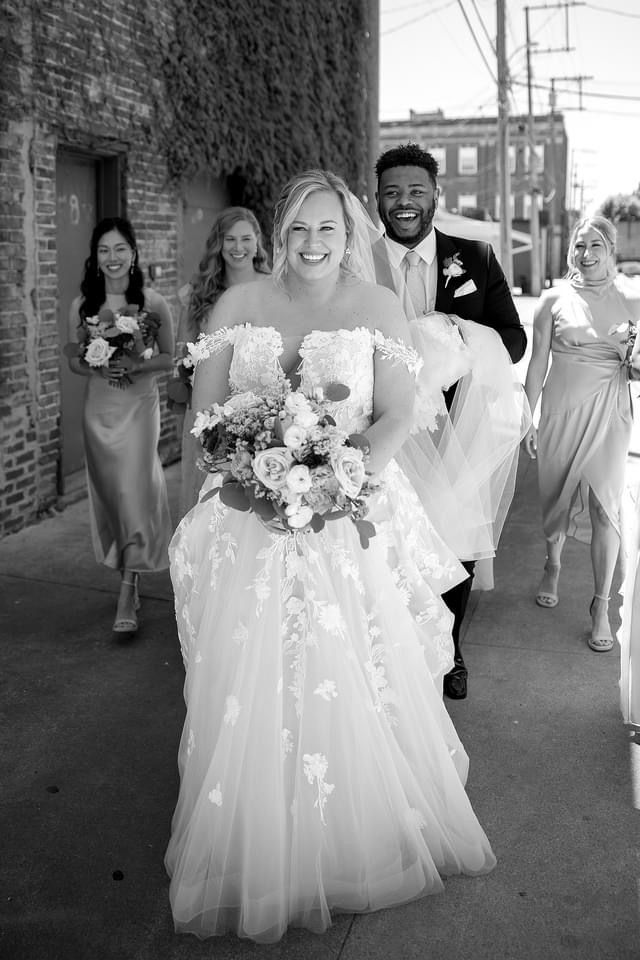 #chicagobride #chicagobrides #weddingcake #orlandobride #orlandobrides #orlandobridetobe #chicagobridetobe #chicagobridestobe #orlandobrides