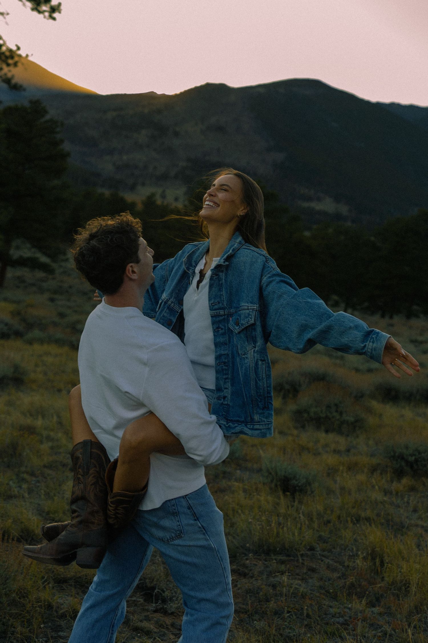 Northern Colorado wedding and couples photographer. Rocky Mountain National Park with cinematic, romantic, and timeless photos.