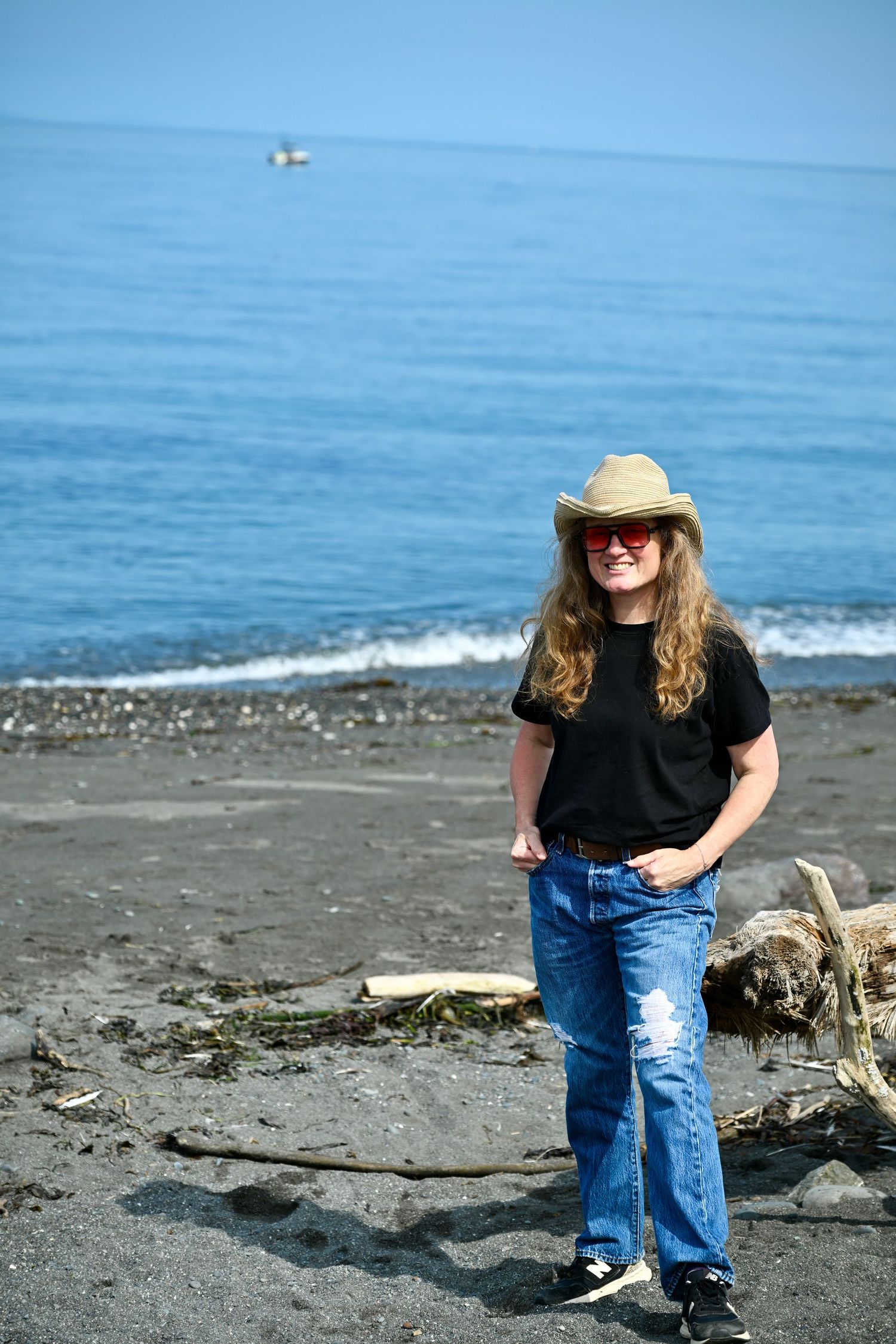 Family portrait session at Fay Bainbridge Park on Bainbridge Island. WA. Ocean view with Lloyd on the beach.