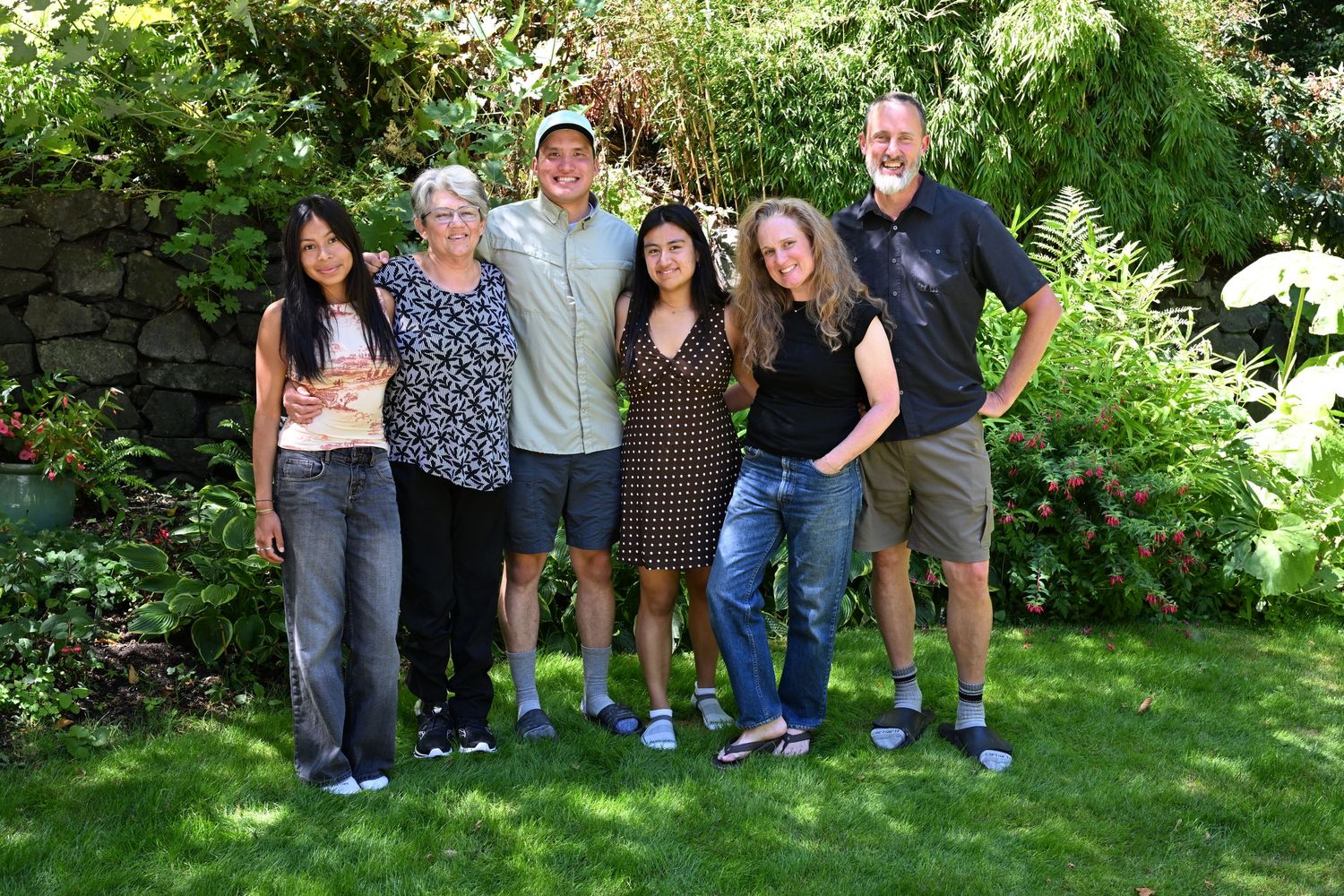 Family portrait session at private residence on Bainbridge Island. WA.