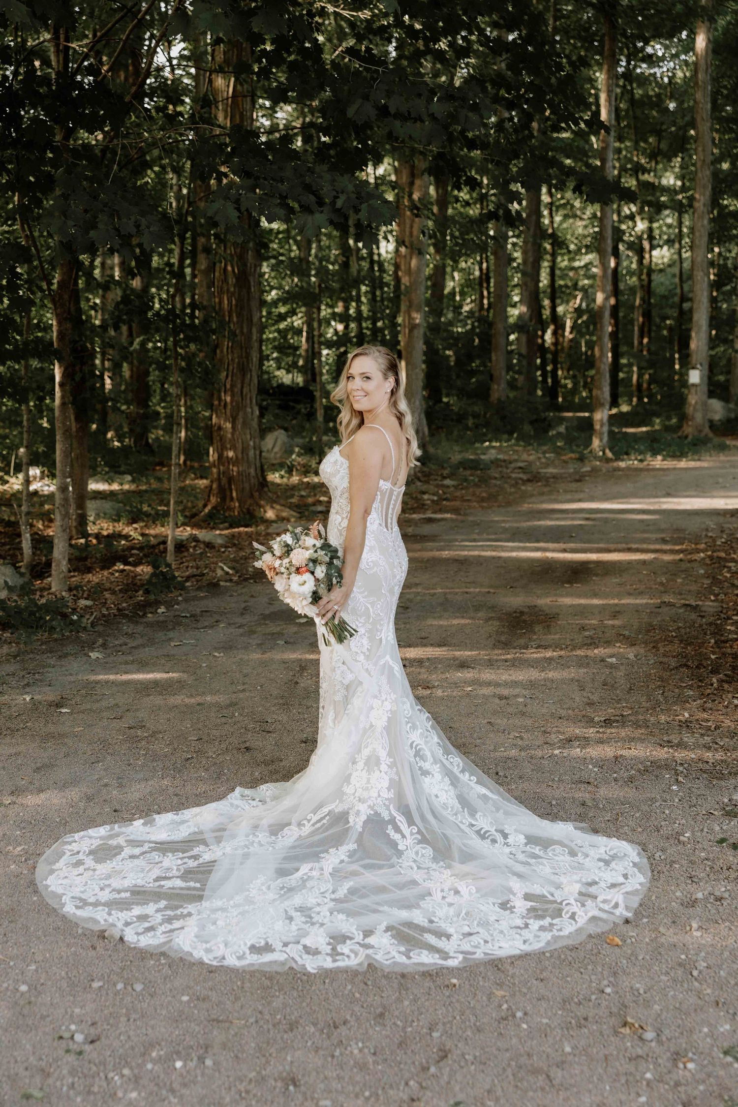 Mariage Laval, Rive-Nord, Montréal – Photographe Studio 8. Photos naturelles, élégantes et souvenirs intemporels
