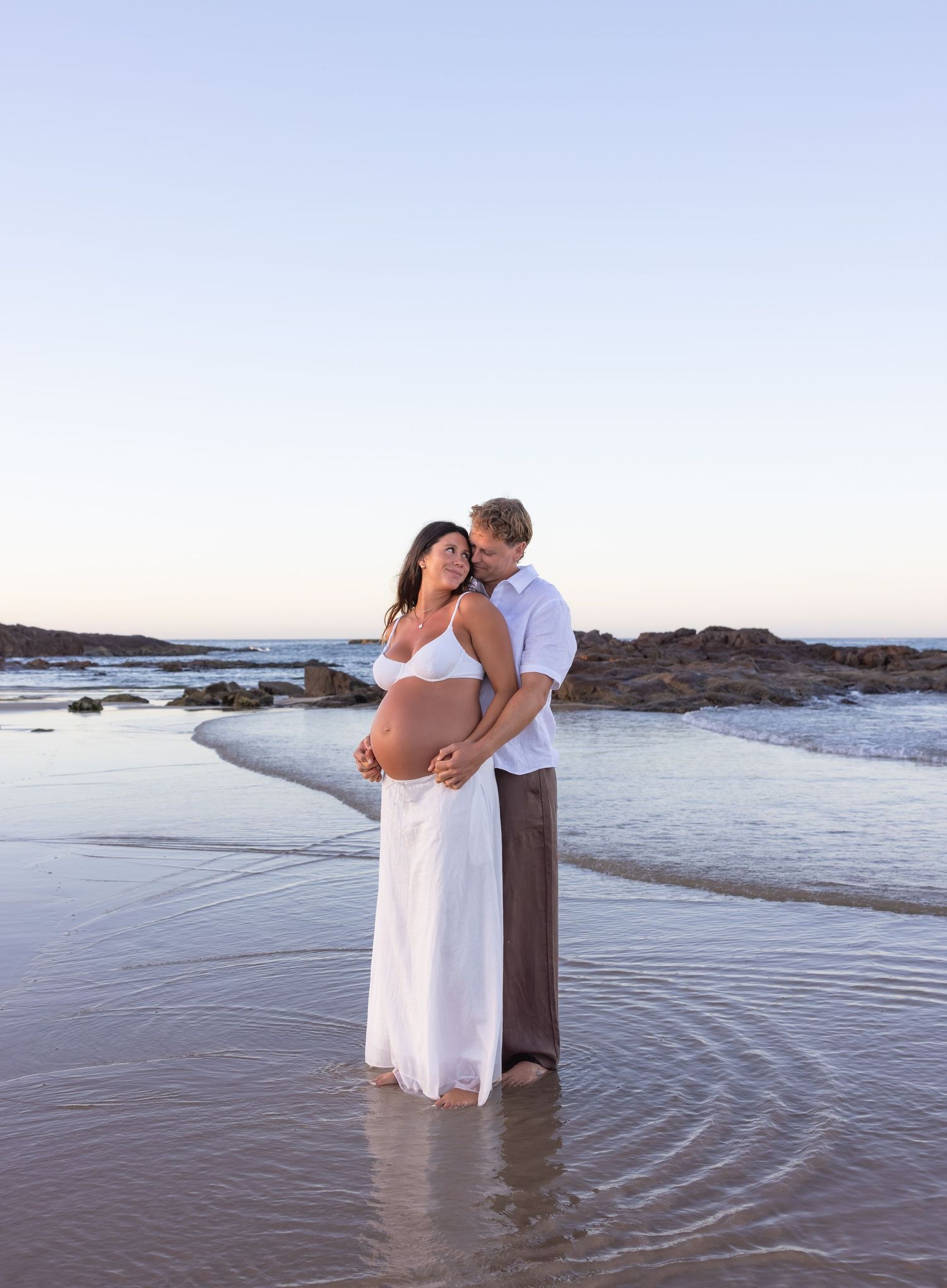 Couples maternity photographer in Newcastle and Port Stephens