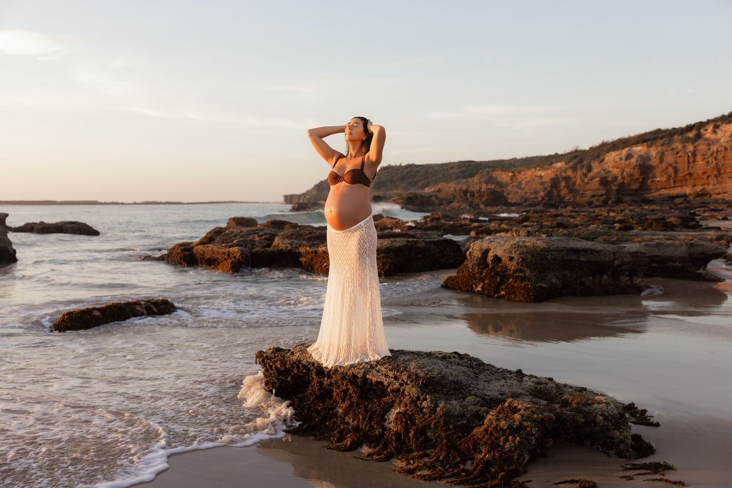Caves Beach sunrise maternity photography