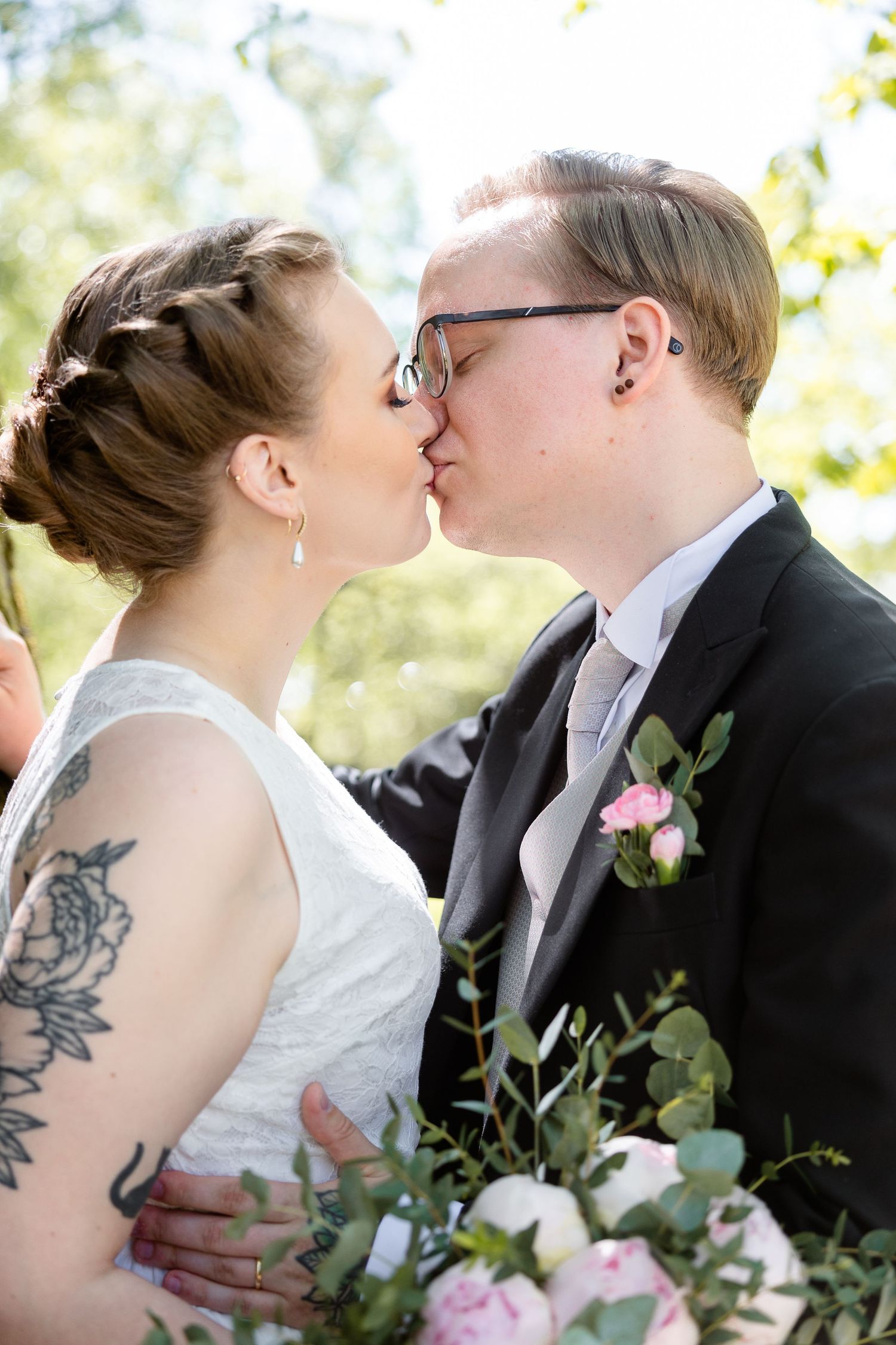 Hääkuvaus Vantaan Pyhän Laurin Kirkossa