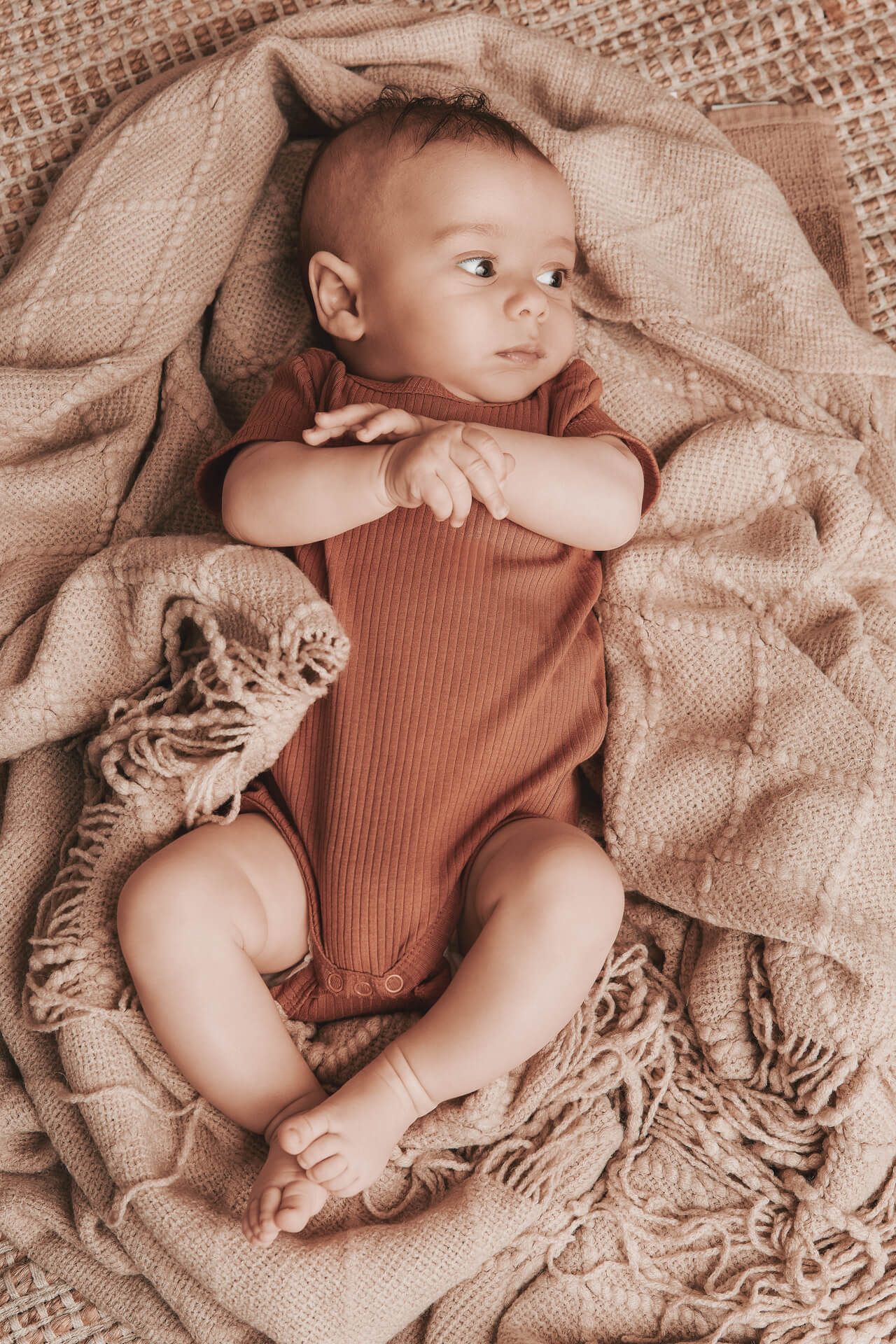fotografia di famiglia a bruino torino - tema bimbi in stile boho