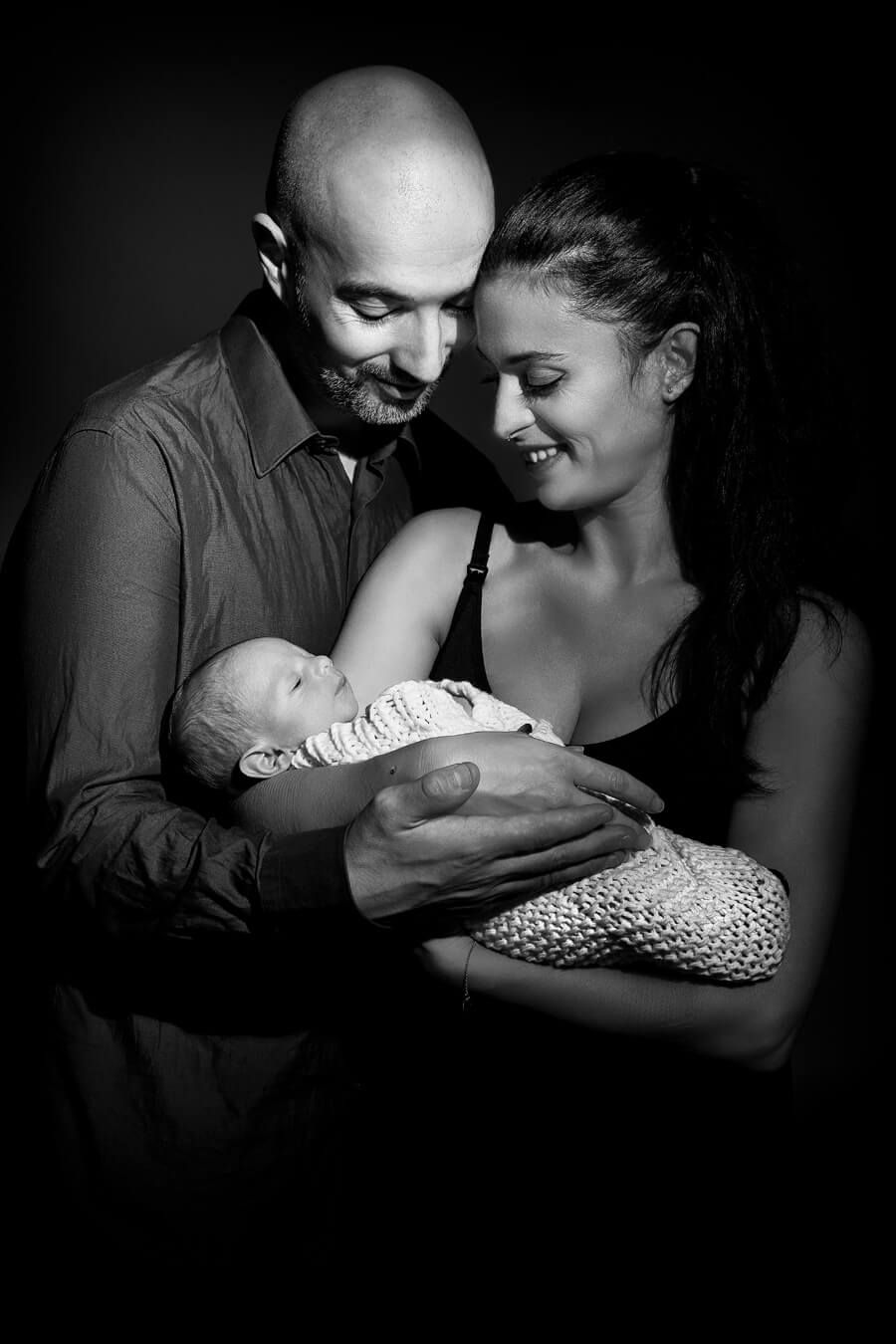 fotografia di famiglia a bruino torino - tema famiglia in stile boho