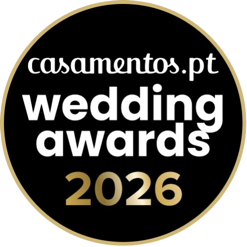 Casamentos.pt Wedding Awards 2026 official badge, a black circular seal with gold border and white text.
