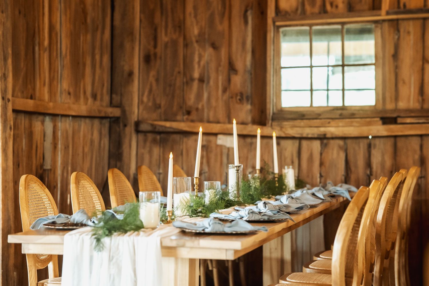 rustic barn luxury wedding at shady elm farms pittsburgh pa photography and video by EternalLensMedia.com