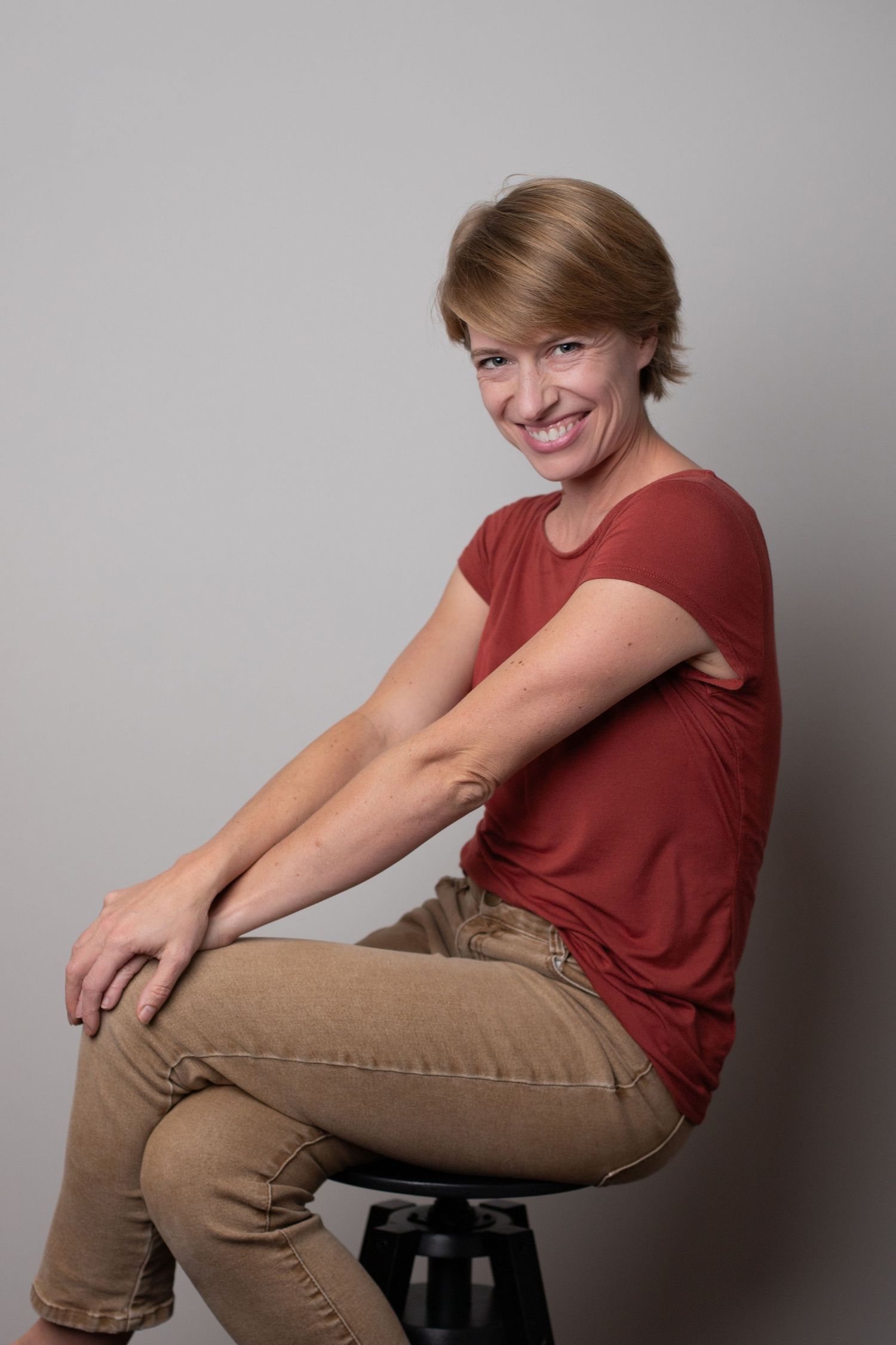 Abby Gleason self portrait headshot