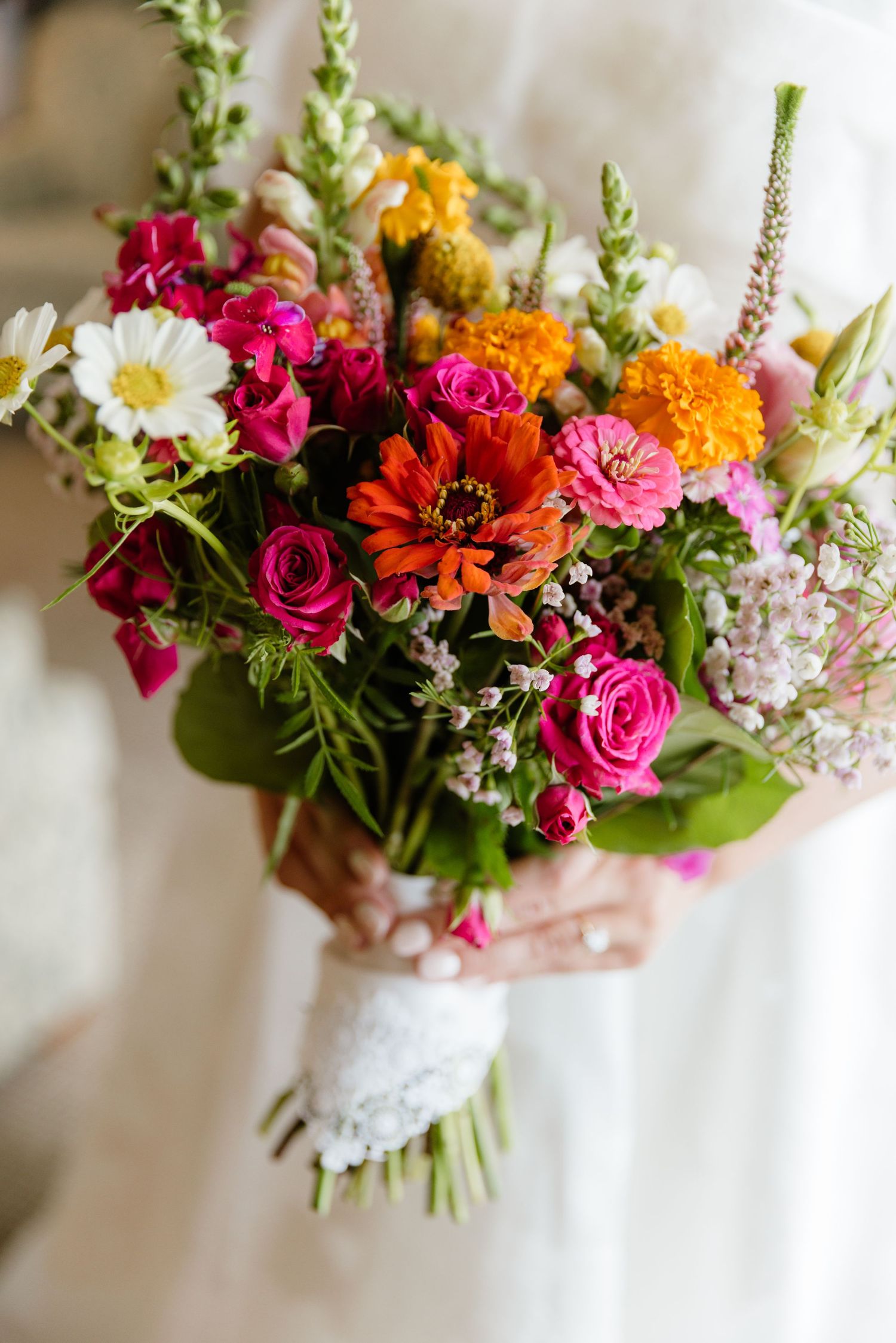 Barn on the Pemi, Plymouth, NH Wedding Venue dummer wedding bright bouquet NH Documentary Wedding Photographer Heather Bronson Photography