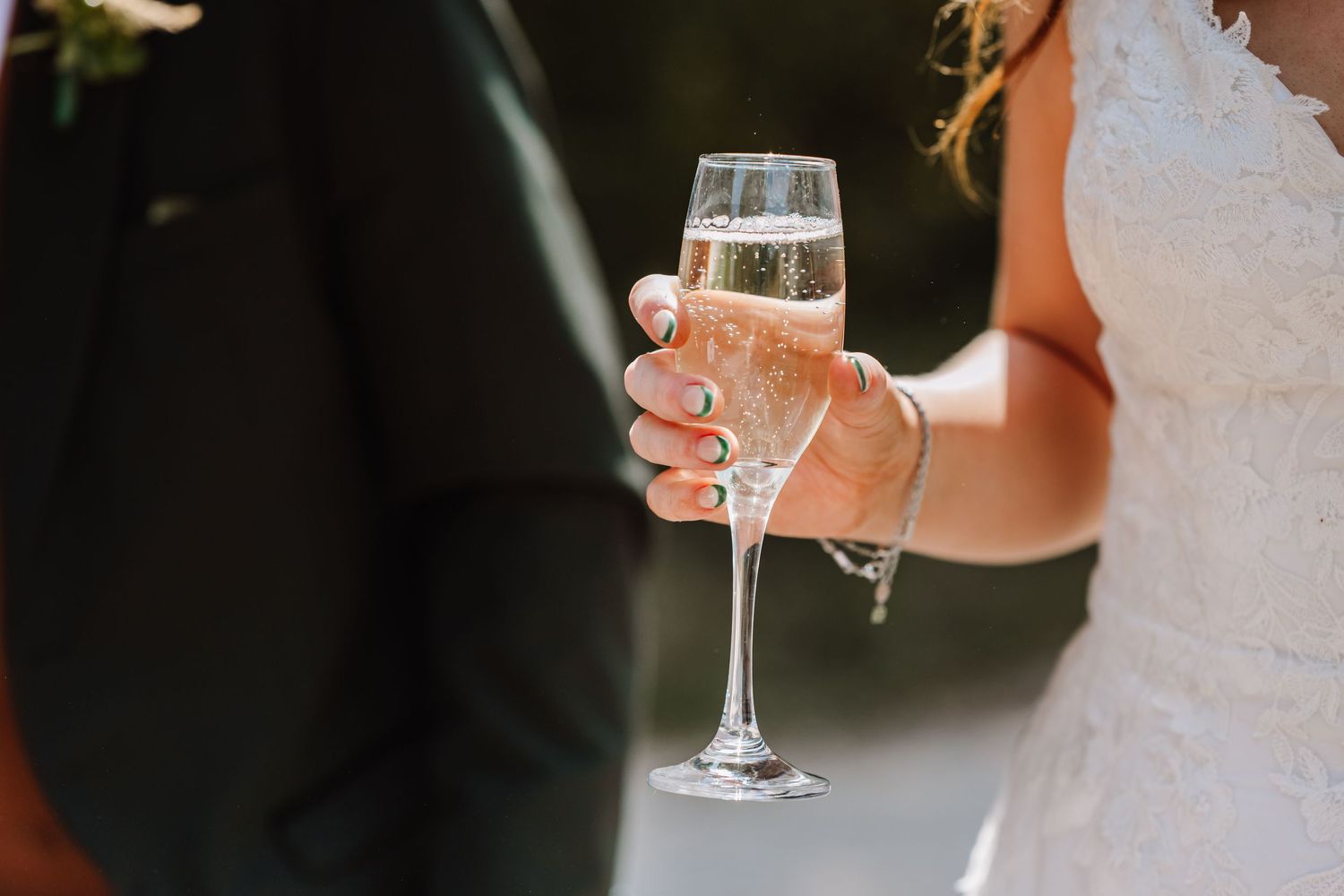 Dorset Festival barn wedding at Cerne Abbas Brewery. Candid photos from a relaxed Dorset wedding photographer