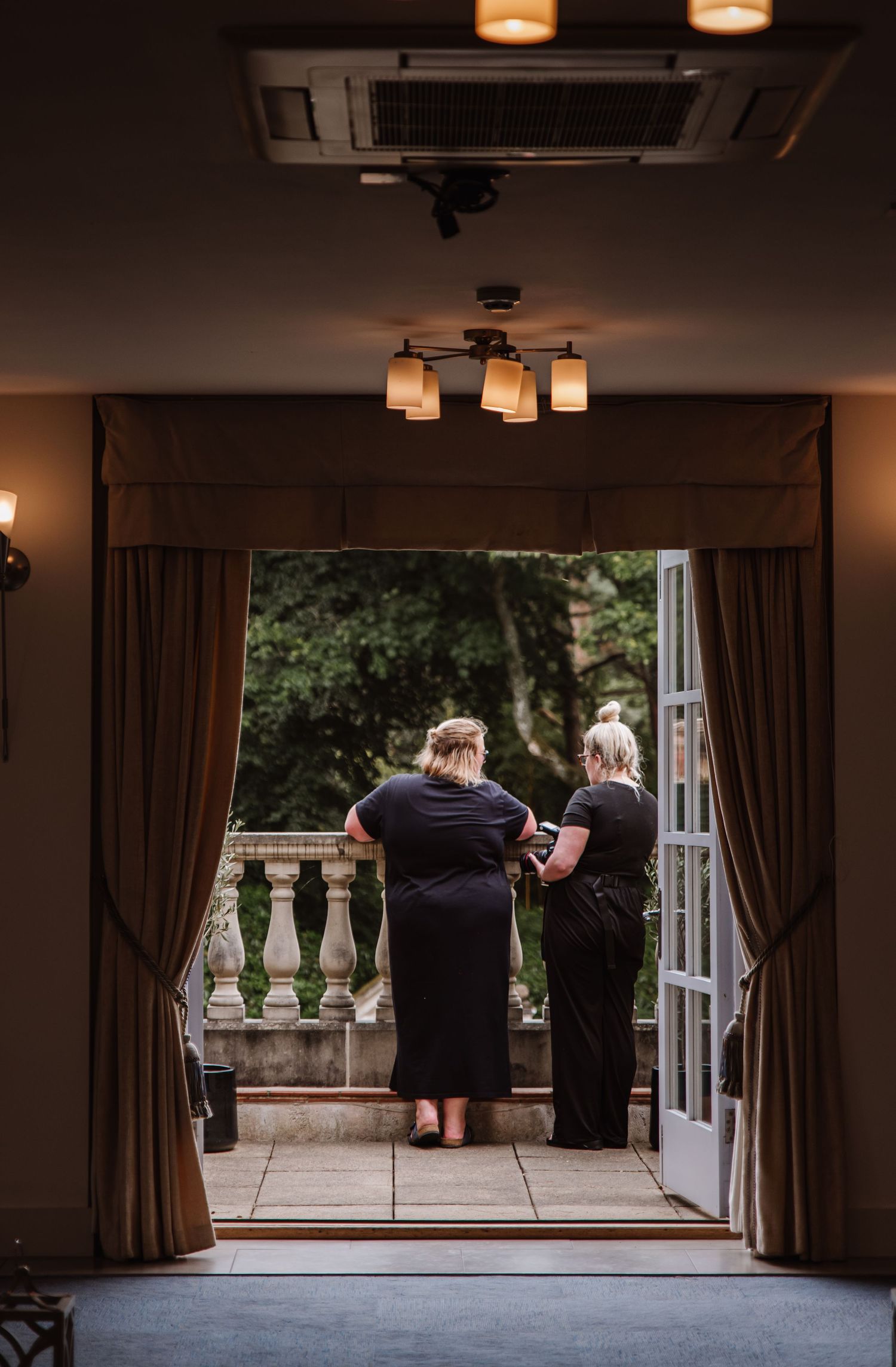 Italian Villa, Compton Acres Poole from a Dorset candid wedding photographer