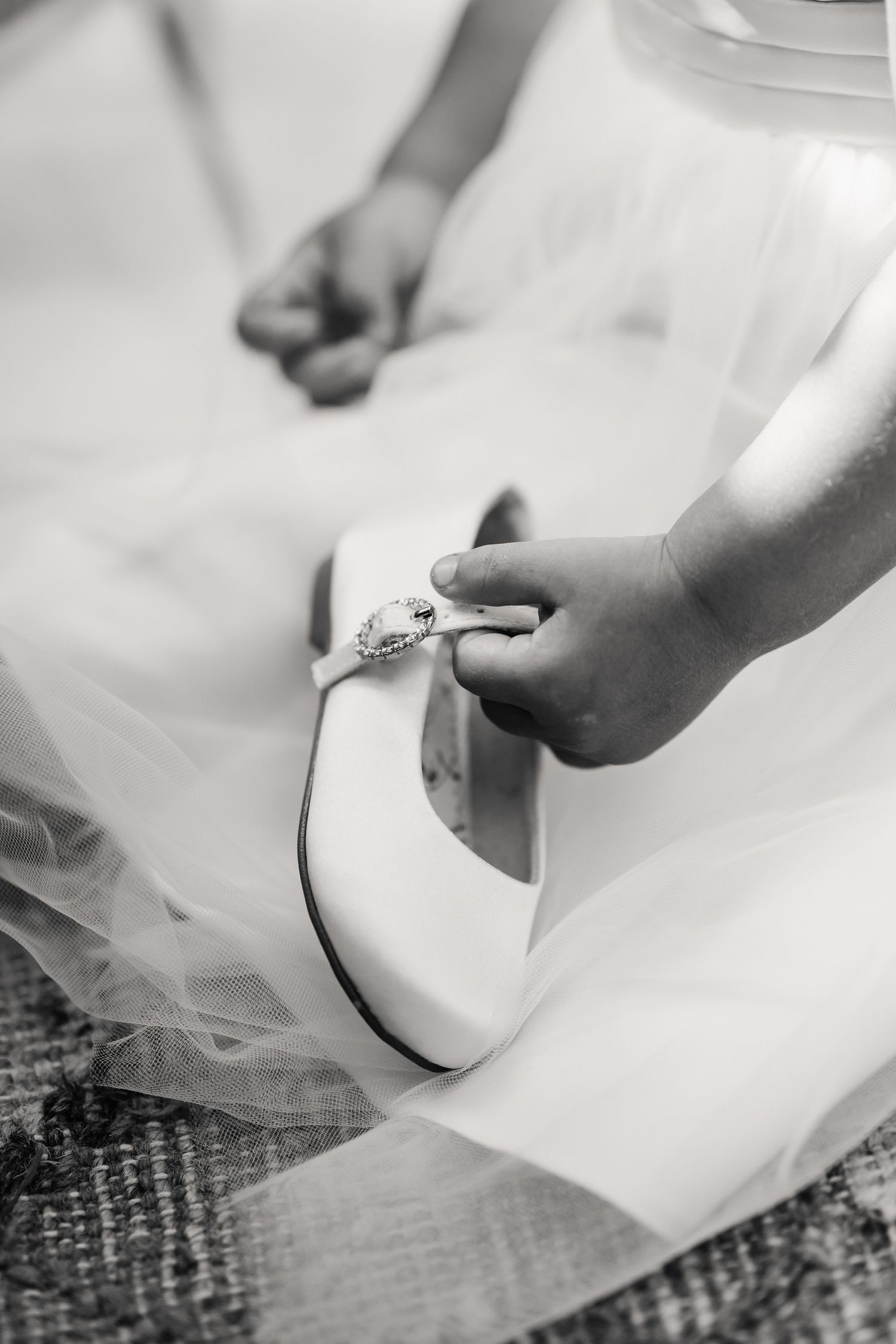 Weymouth wedding photography at Cerne Abbas Brewery. Dorset Candid wedding photographer- Kelly Tawse Photography