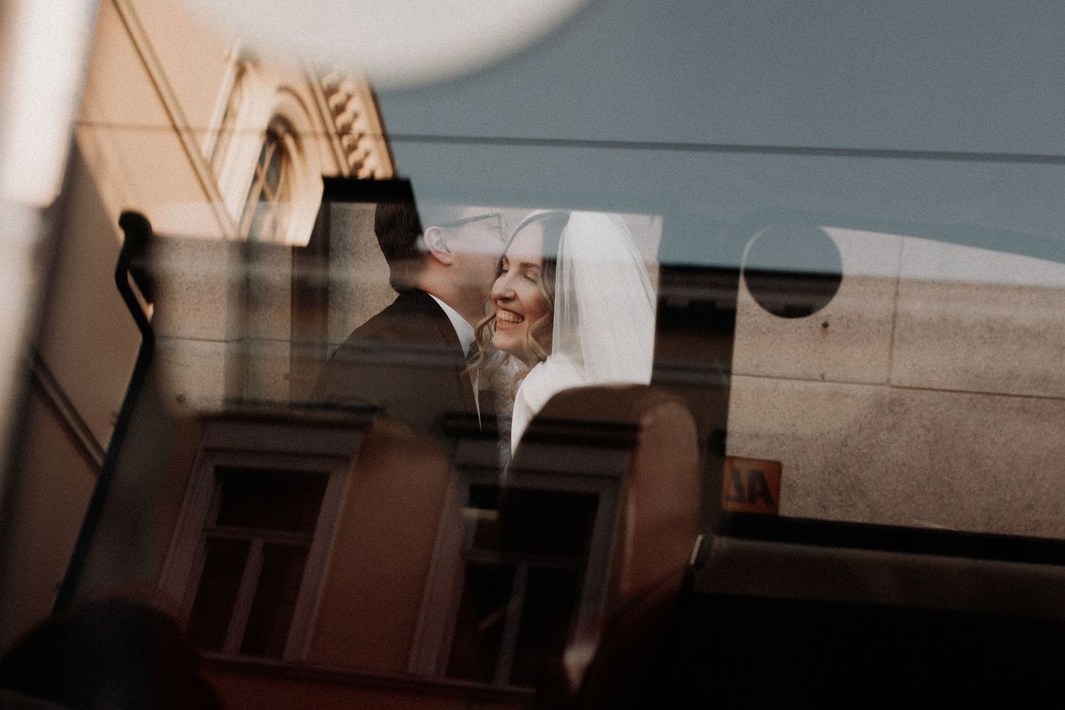 Hääpotretit ja hääkuvaus Helsingissä. Hääpari. Häät.