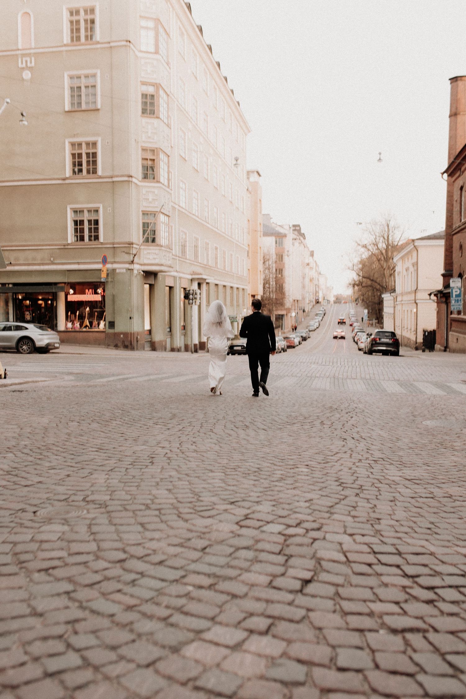 Hääpotretit ja hääkuvaus Helsingissä. Hääpari. Häät.