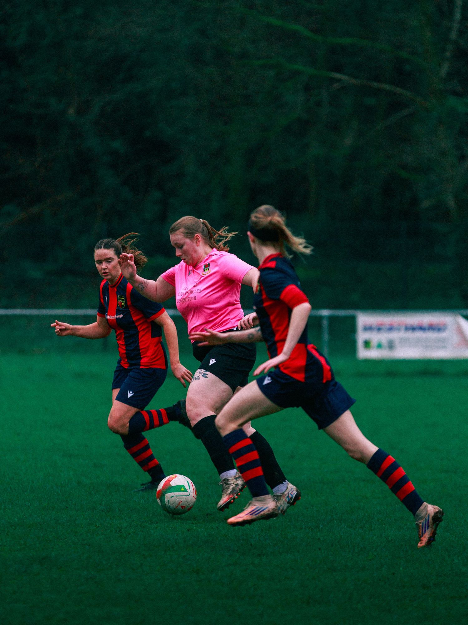 football photography. picsbyshannonjames & Shannon James Photography.
