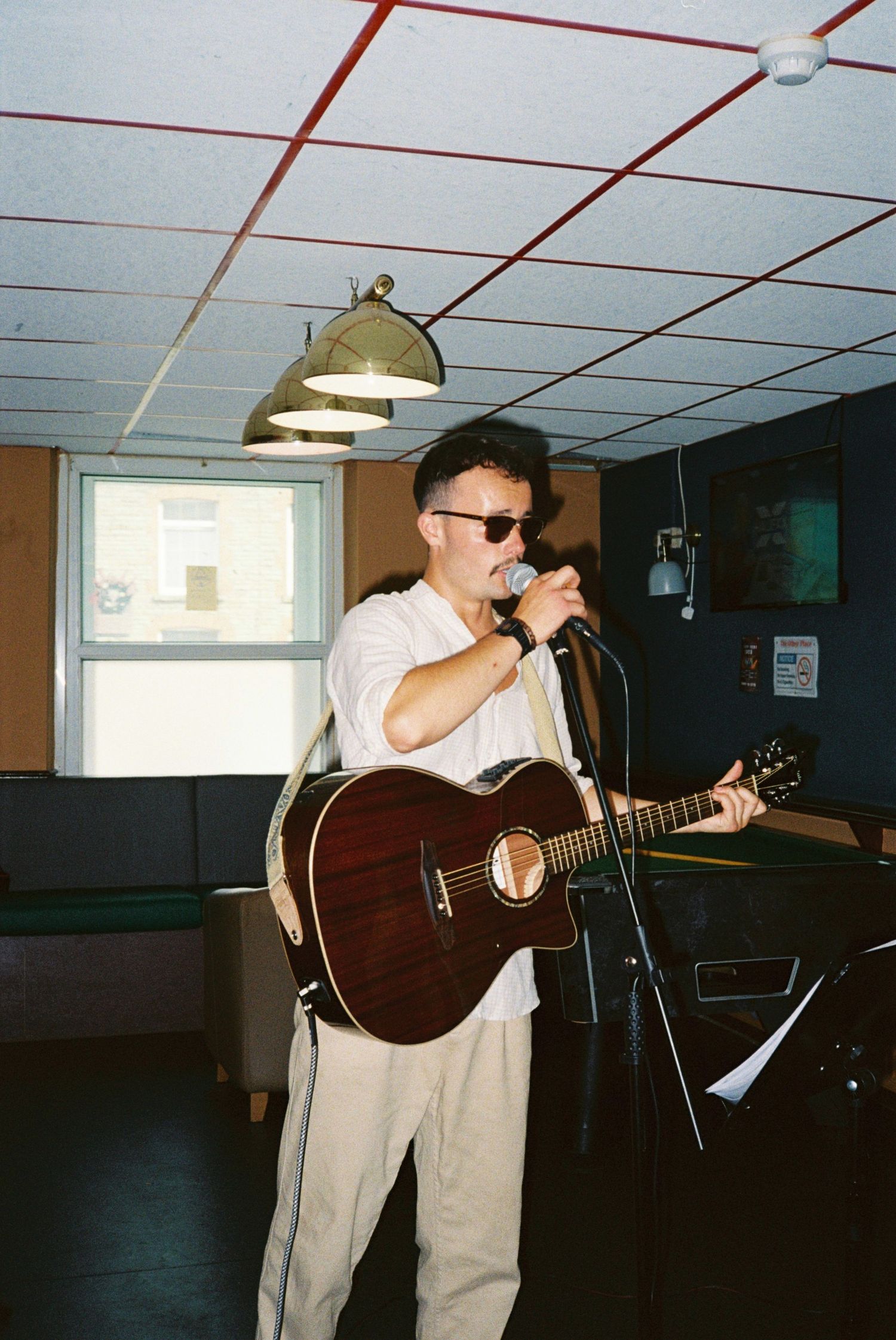 rhys Morgan gig on film. picsbyshannonjames & Shannon James Photography.