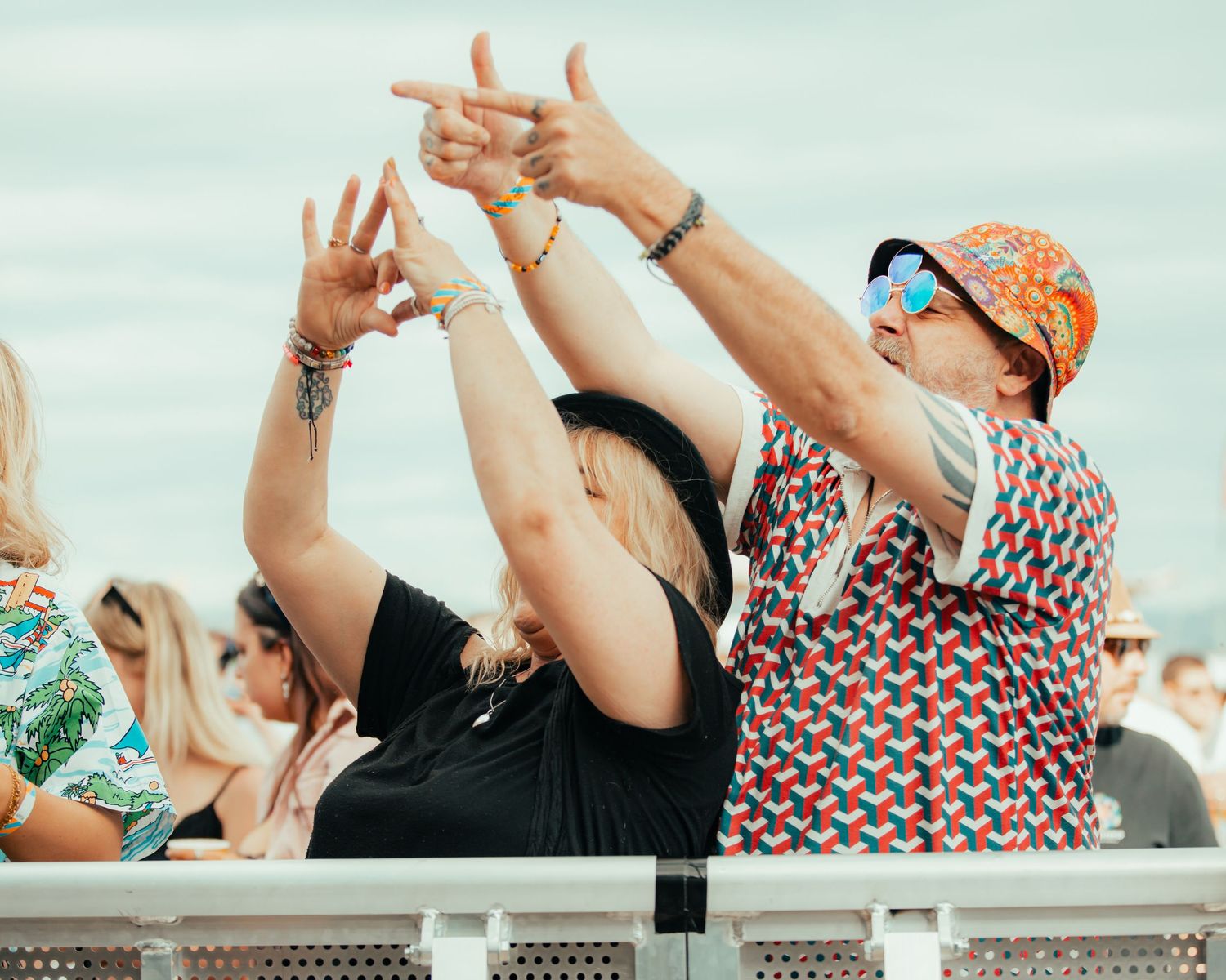 audience at tunes on the bay. picsbyshannonjames & Shannon James Photography.