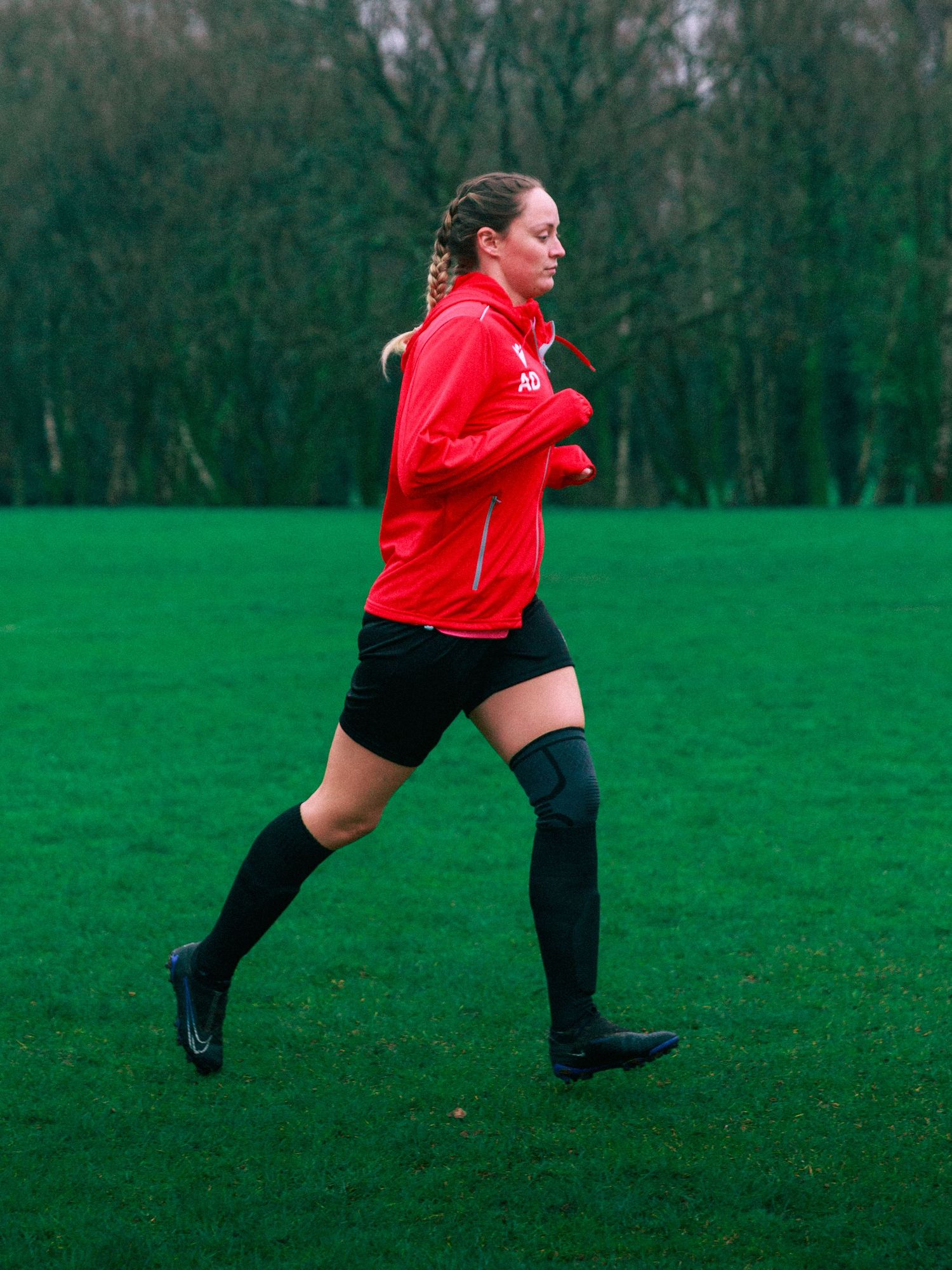 football photography. picsbyshannonjames & Shannon James Photography.