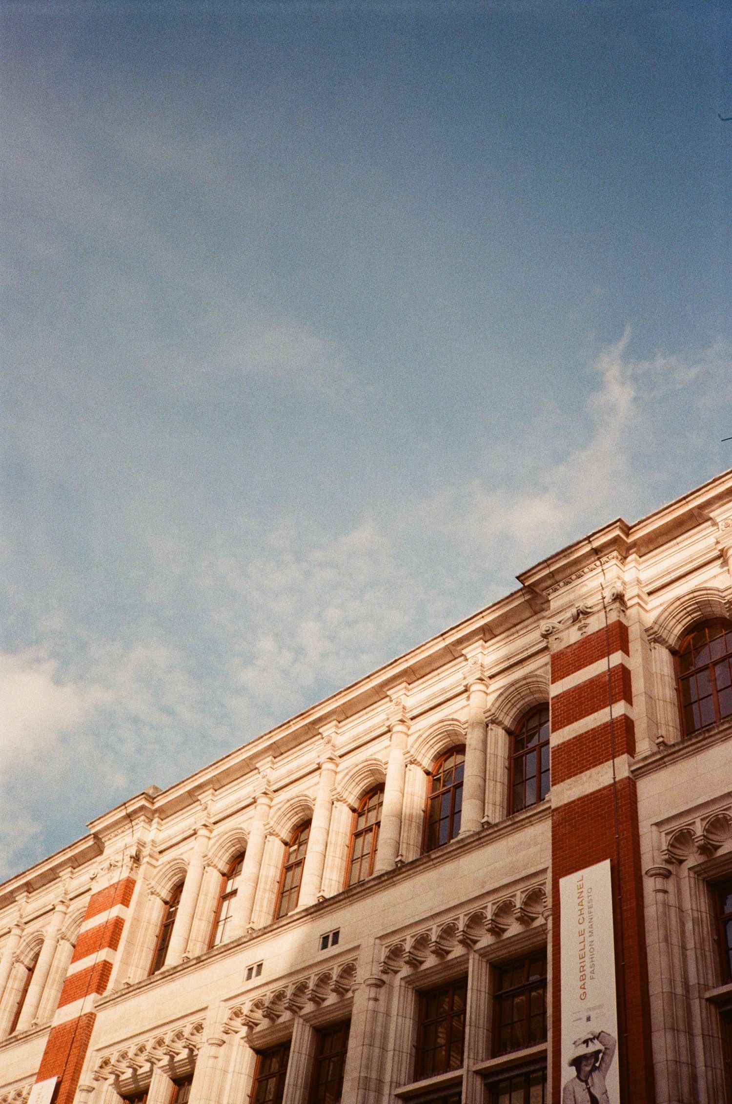 v&a museum film photography. picsbyshannonjames & Shannon James Photography.