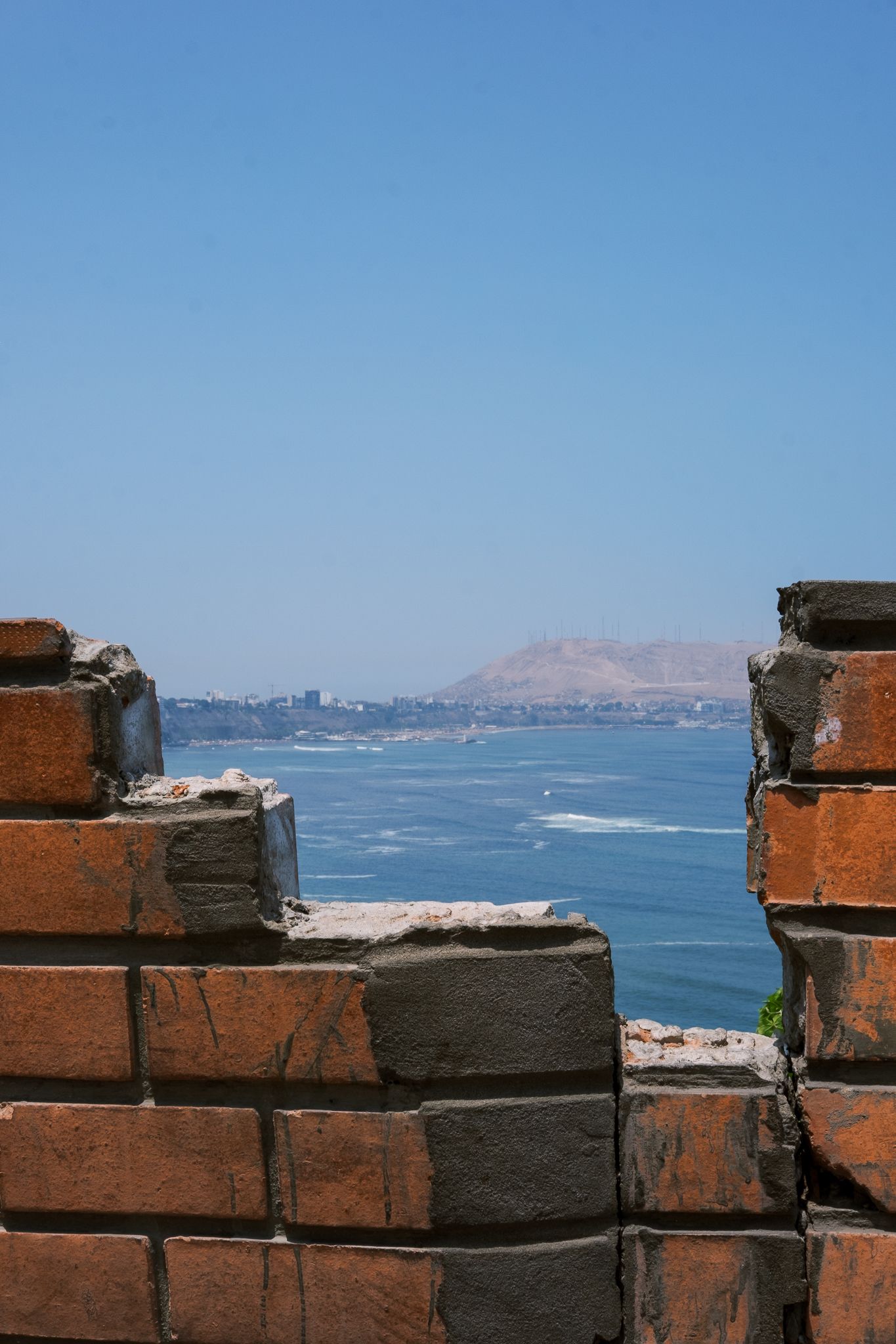 Alexandra Dillow Photography – Lima Peru documentary street scene, fine art travel photography, available light Peru 2025