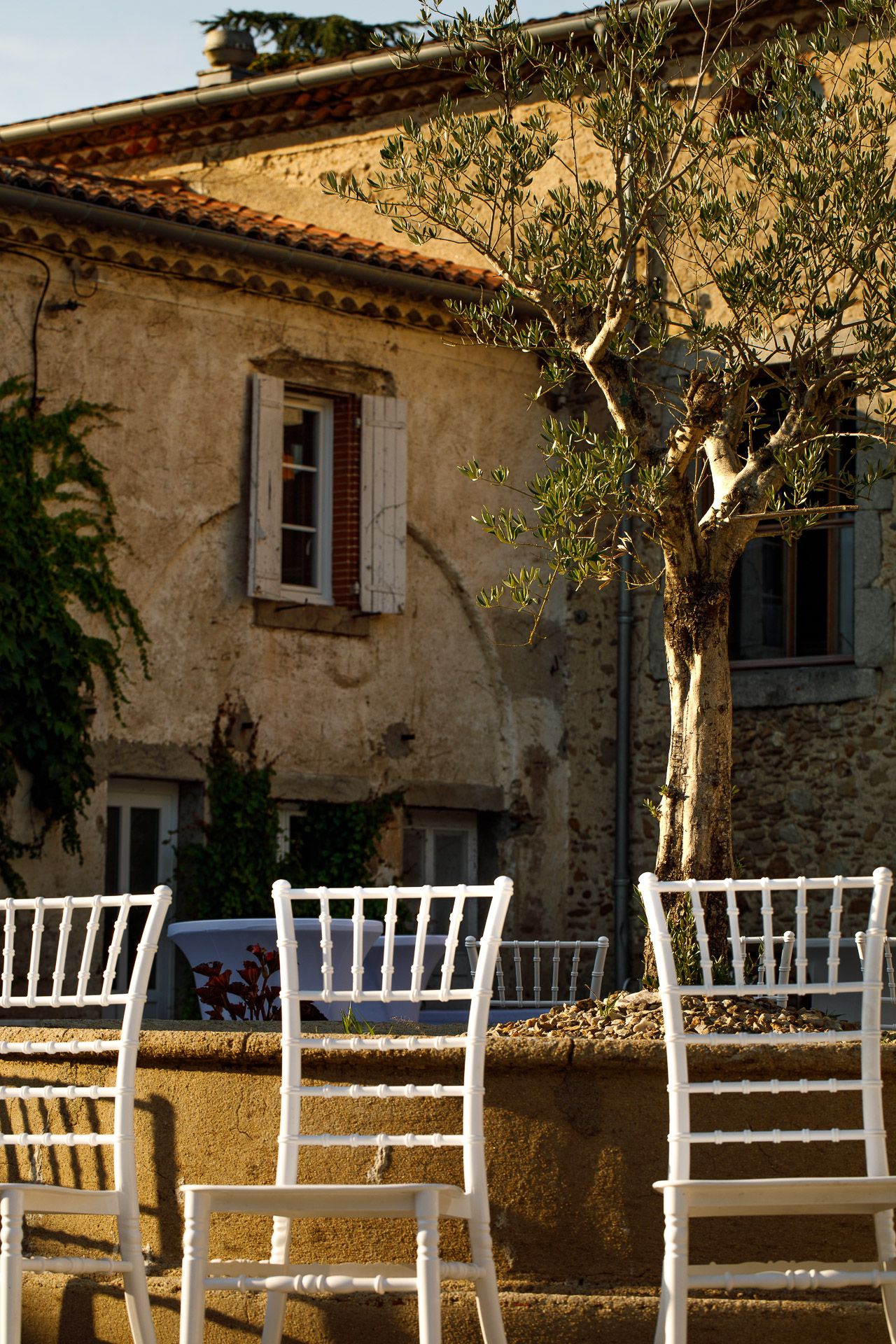 Photographe événementiel Tarn : détails de décoration et ambiance extérieure