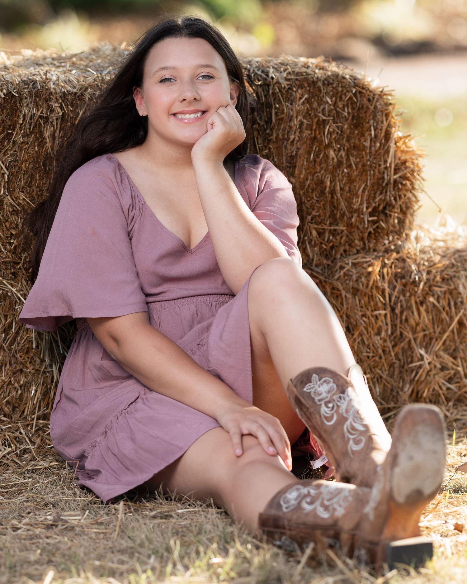 Allie senior photo. Outdoors, Fulton Kentucky.