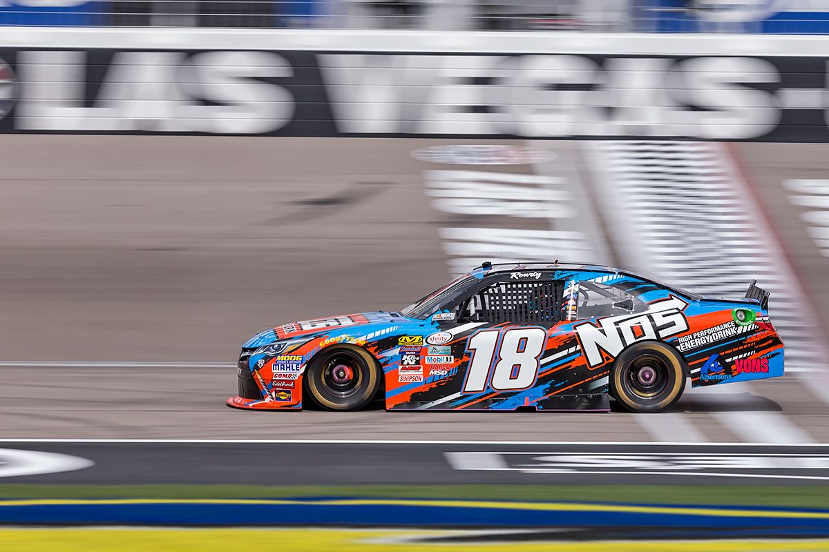 Kyle Busch racing in xfinity series in Las Vegas