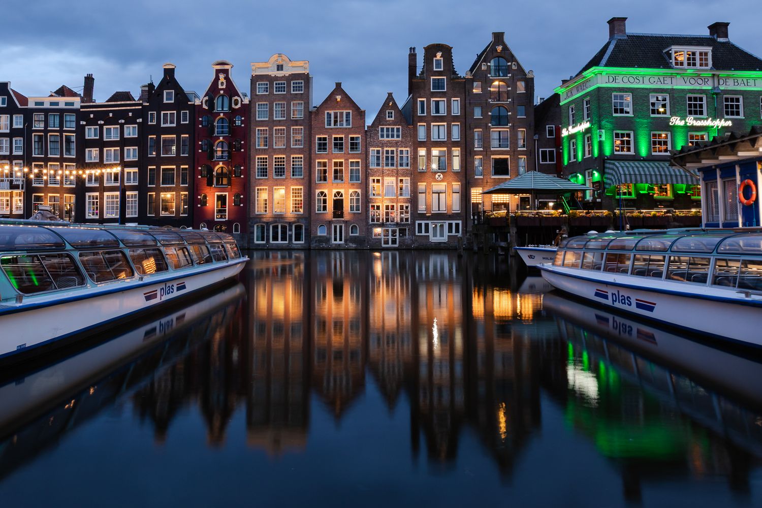 An example of using reflections in photos