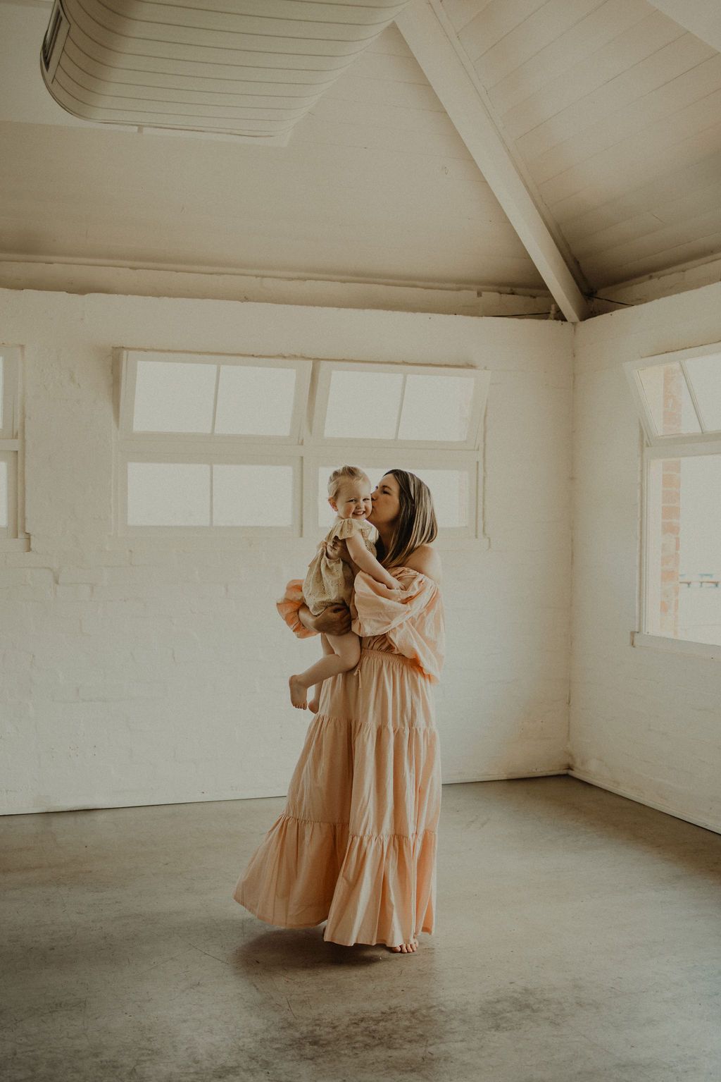 Geelong Lara Surf Coast Torquay Ocean Grove Barwon Heads newborn maternity pregnancy family motherhood couples photographer photography